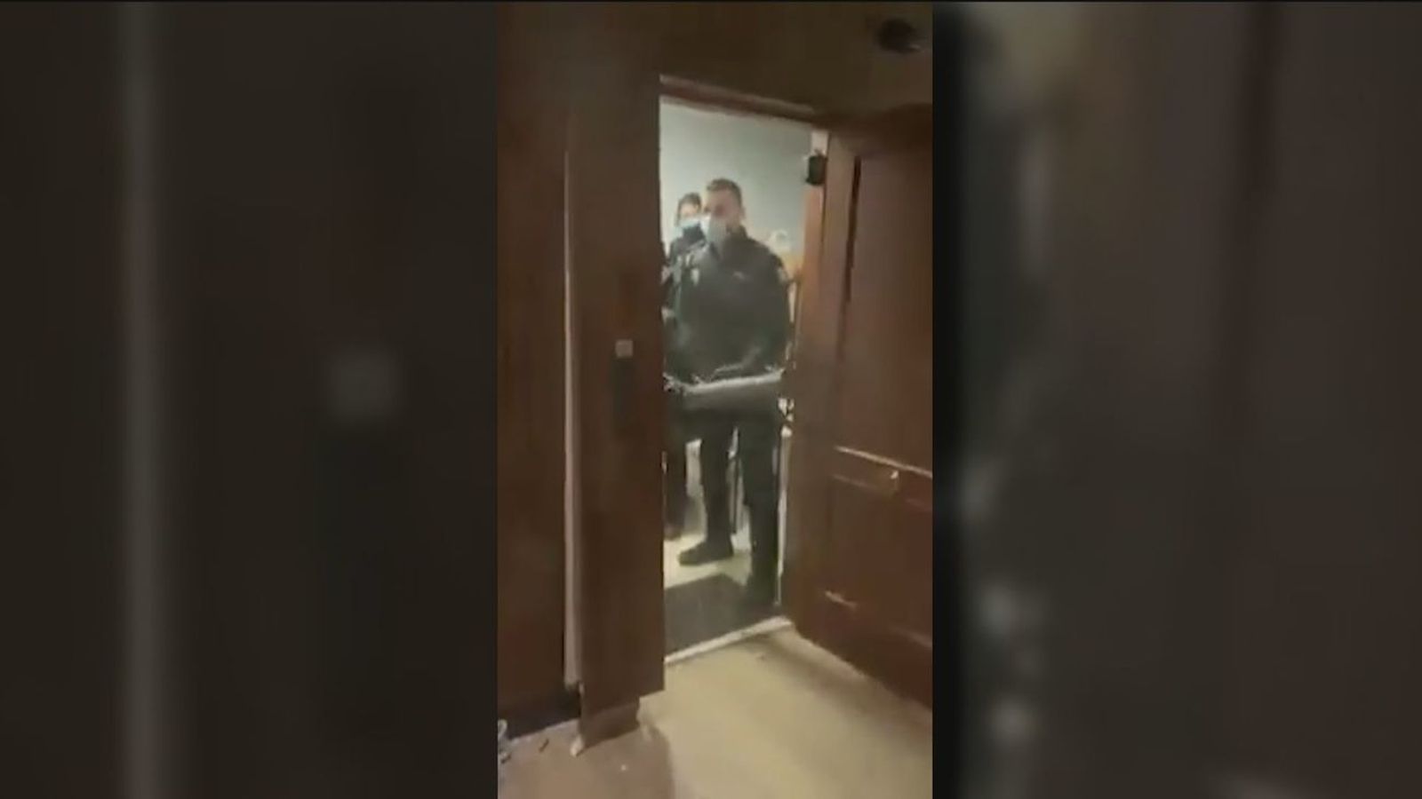 La Justicia sentencia que los agentes de la "patada en la puerta" entraron ilegalmente