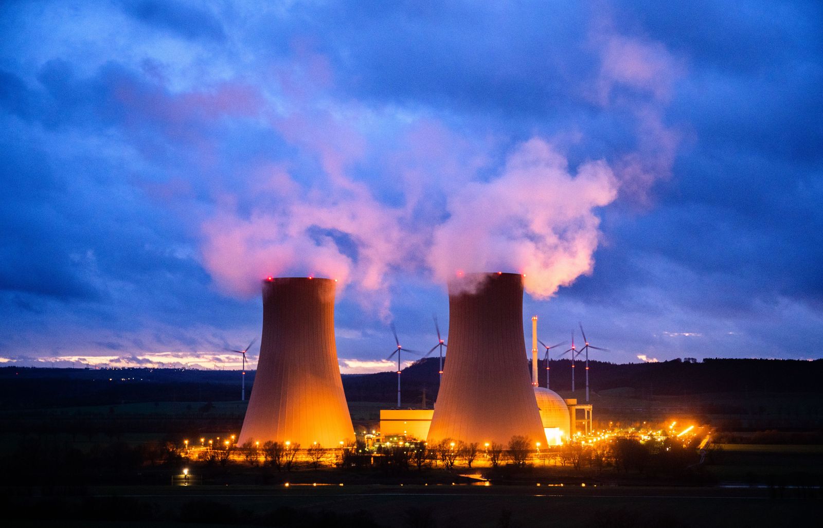 El Parlamento Europeo aprueba clasificar al gas y la nuclear como energías verdes