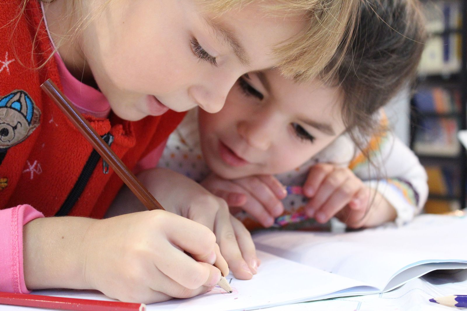 La Ley de la Infancia de Madrid protegerá a los niños contra el bullying y los riesgos de internet