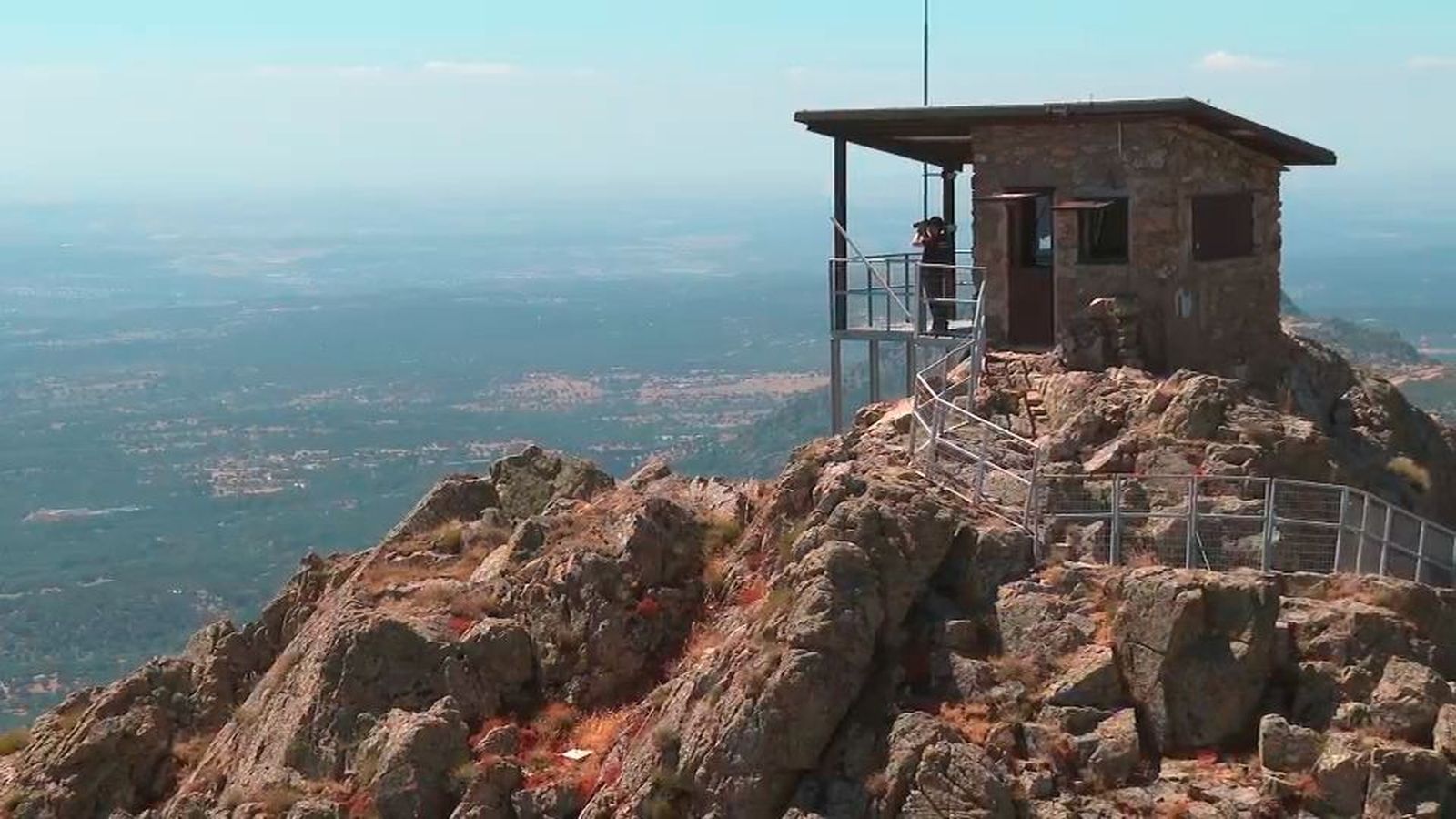 La importancia de las 33 torres de vigilancia de Madrid en la prevención de incendios
