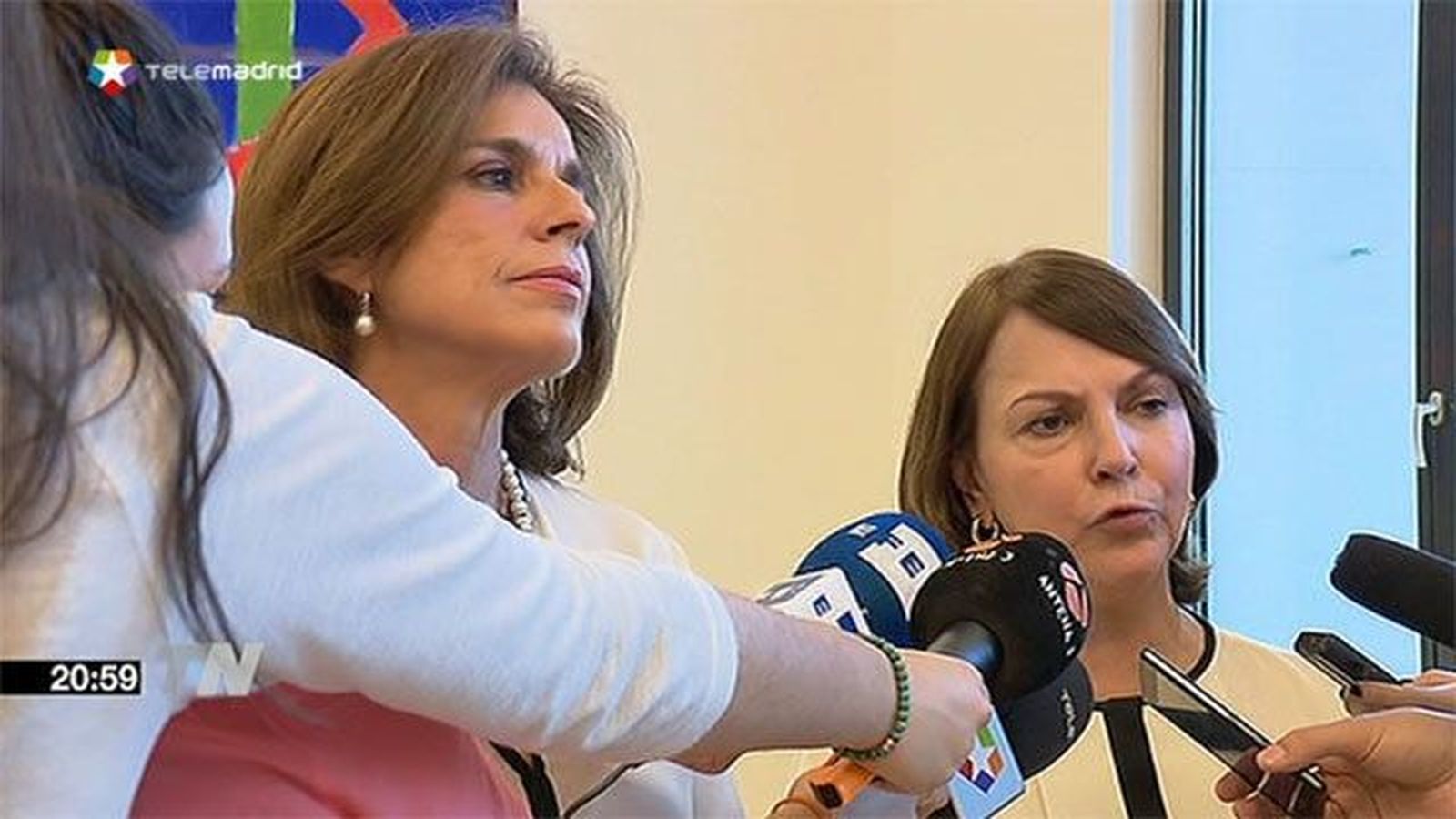 La esposa del alcalde de Caracas pide a Podemos no ser blandos con Venezuela