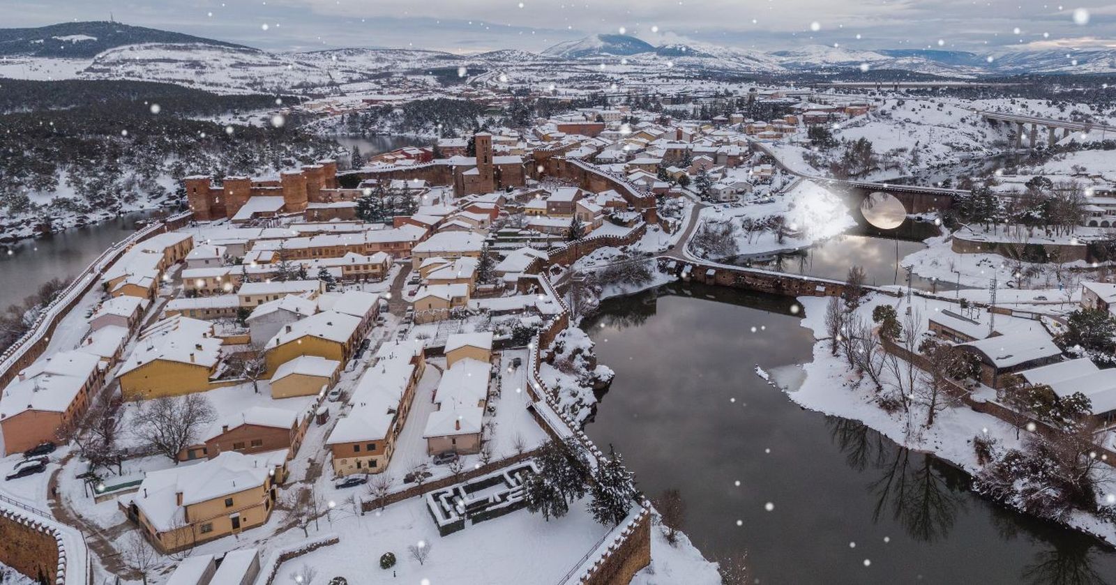 Estampa invernal de Buitrago del Lozoya