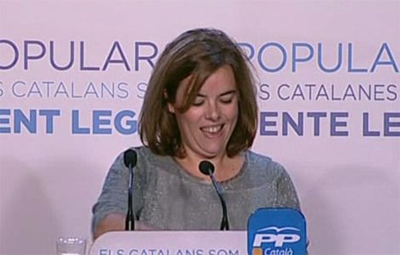 Santamaría pide no "perderse en otros caminos" en la salida de la crisis