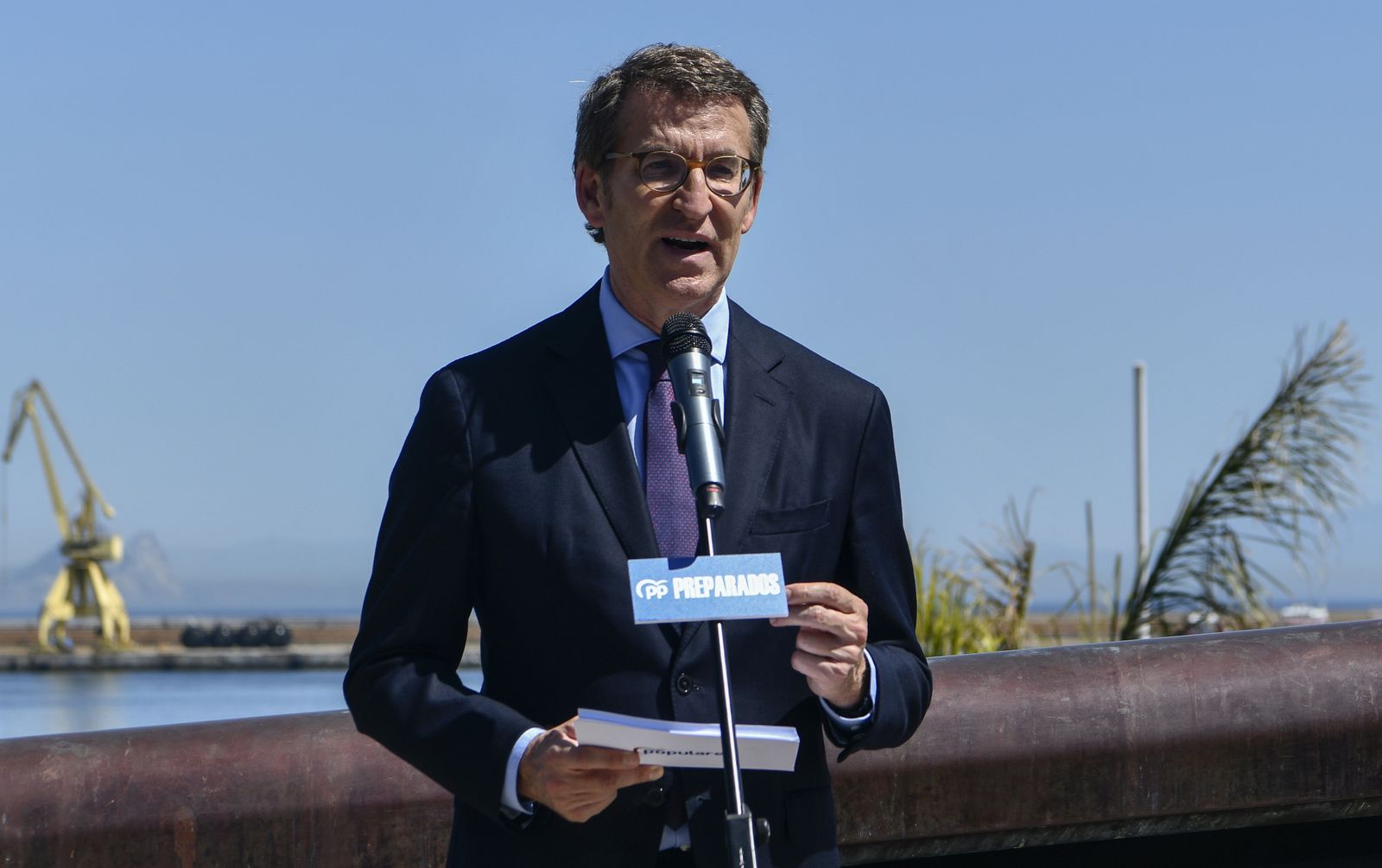 Alberto Núñez Feijóo durante su visita a Ceuta
