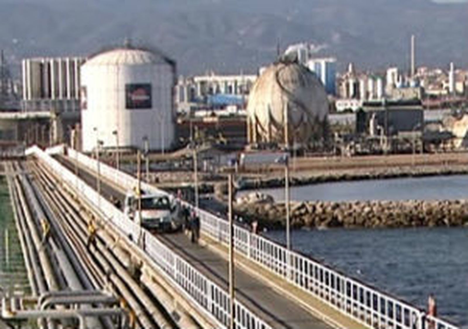 Refinería petrolífera