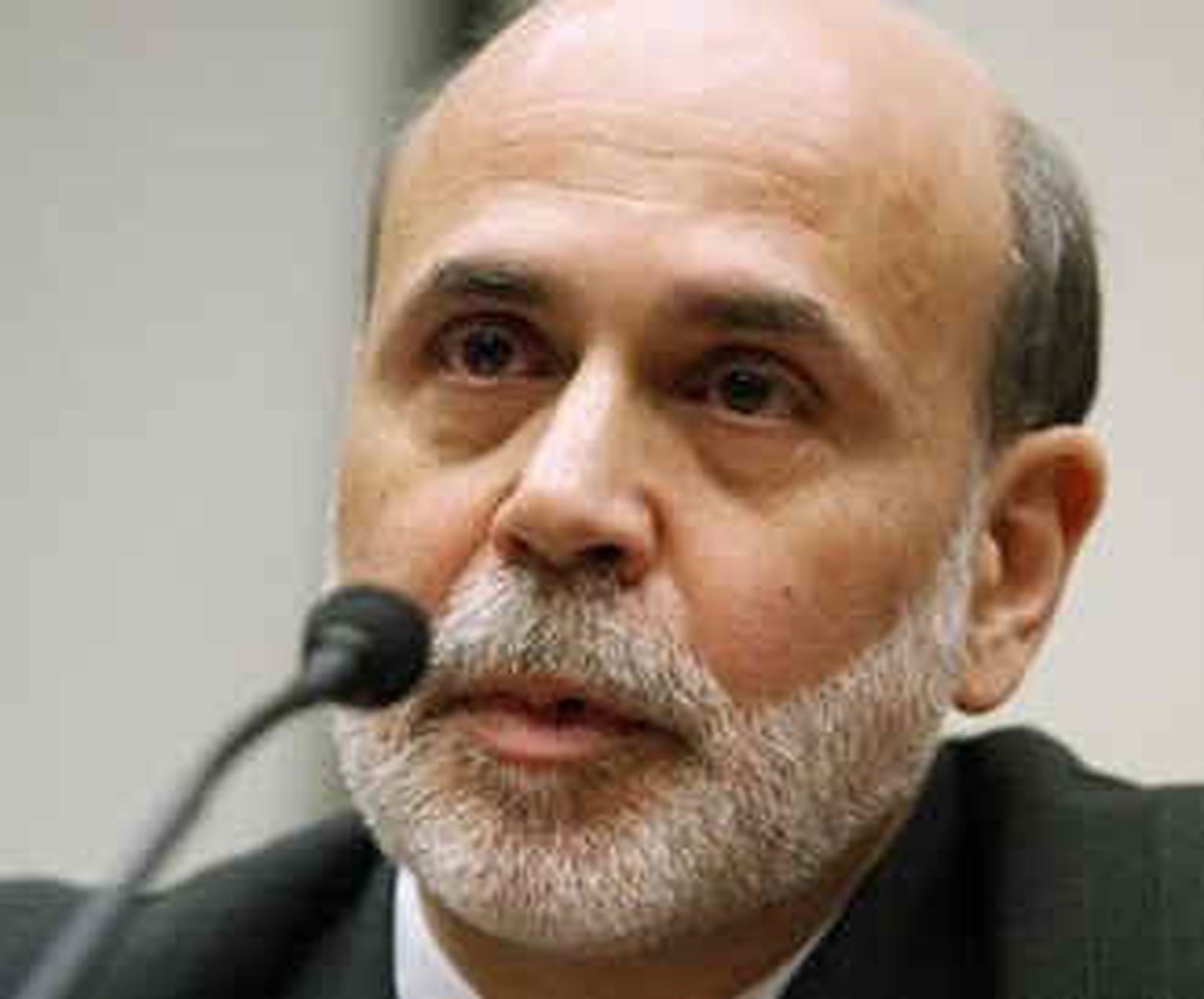 Bernanke reconoce que la recuperación económica no es la deseada