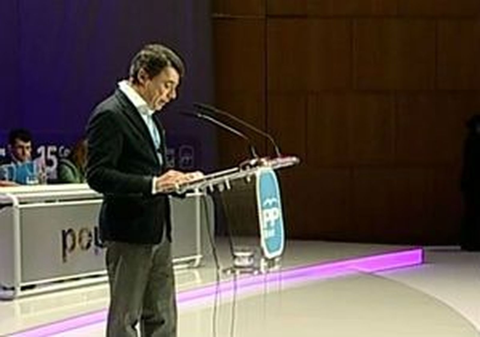 González presenta a Aguirre como "líder indiscutible"