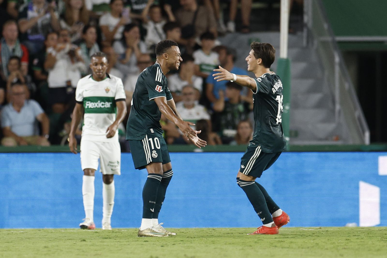 Mbappé y Guler