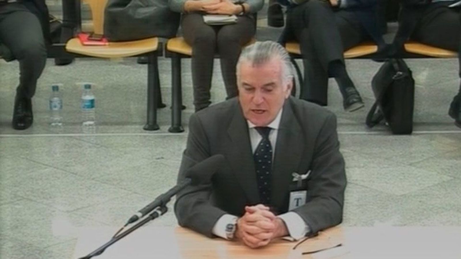 Bárcenas admite que Costa le avisó de una posible financiación irregular en Valencia