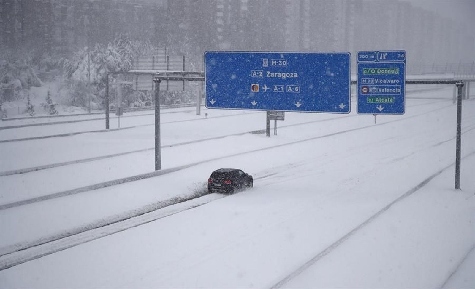 La experiencia de vivir más de 10 horas atrapado en tu coche por la nevada en Madrid