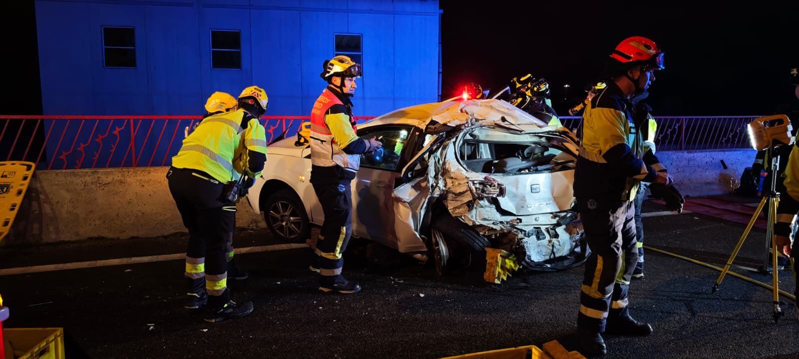 Accidente entre tres vehículos en la M-45