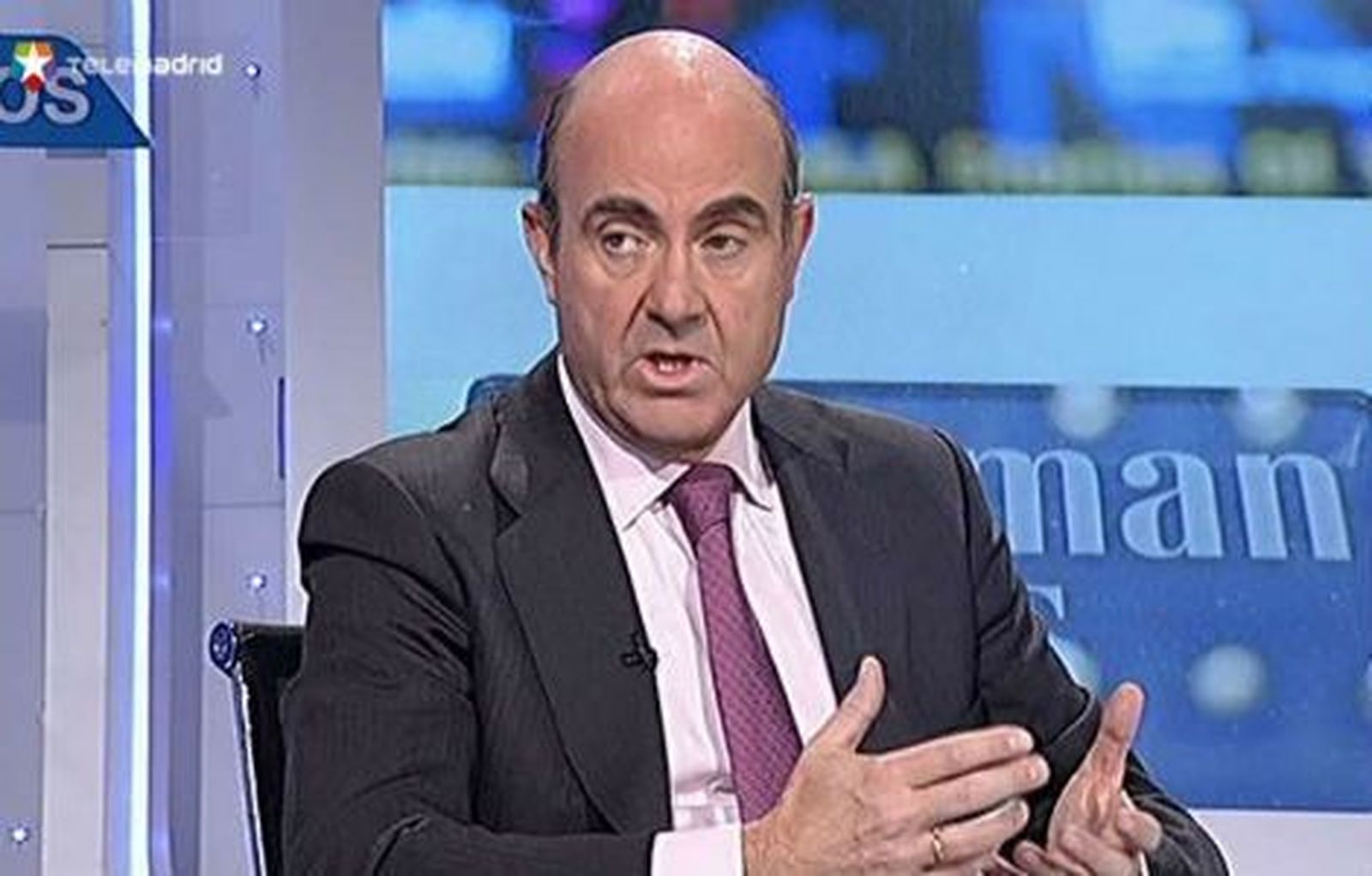 Guindos ante la rectificación de Goldman: "Yo estaba convencido de que no iba a haber rescate"