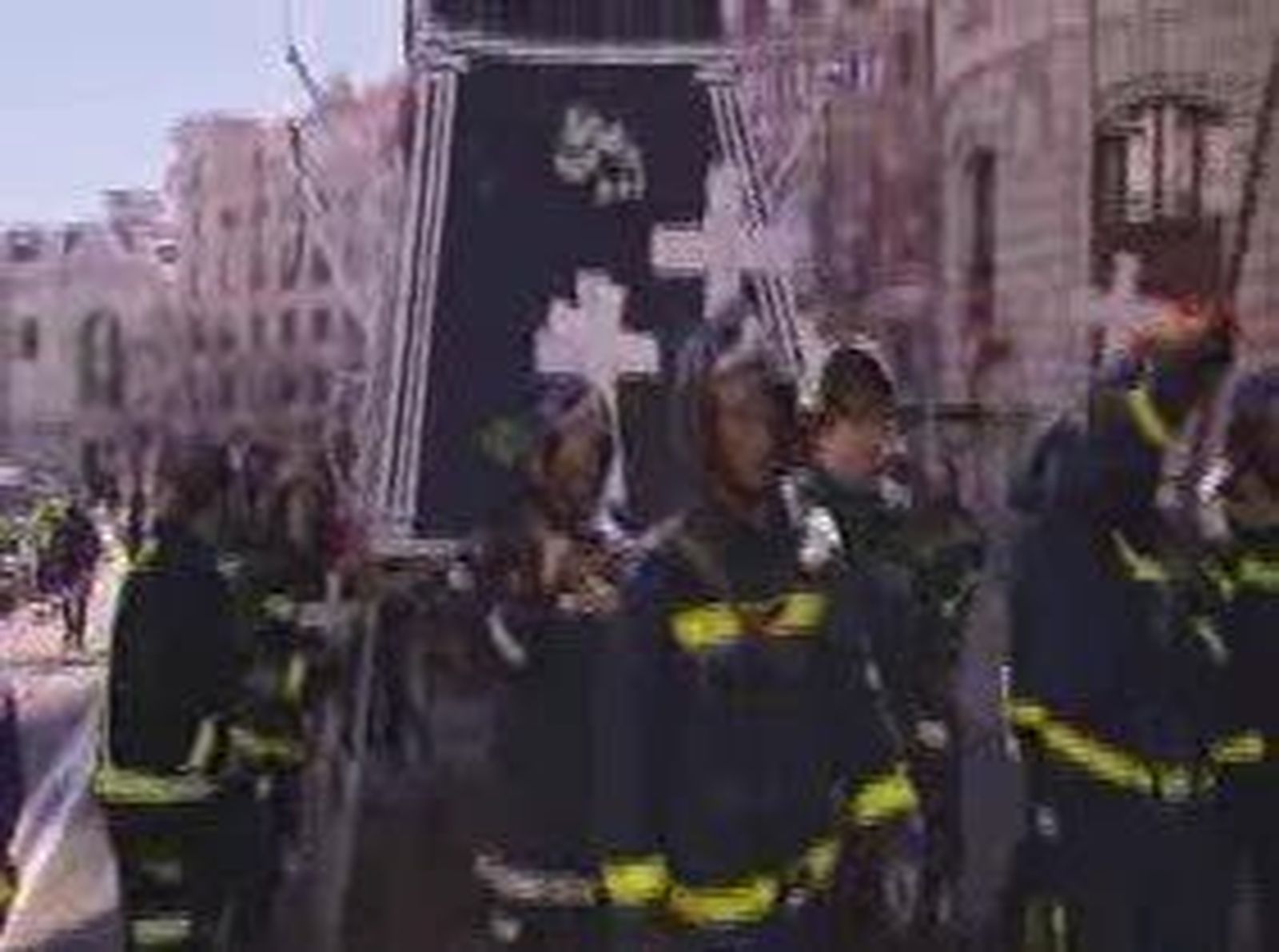 MANIBOMBEROS_2011227V0.wmv