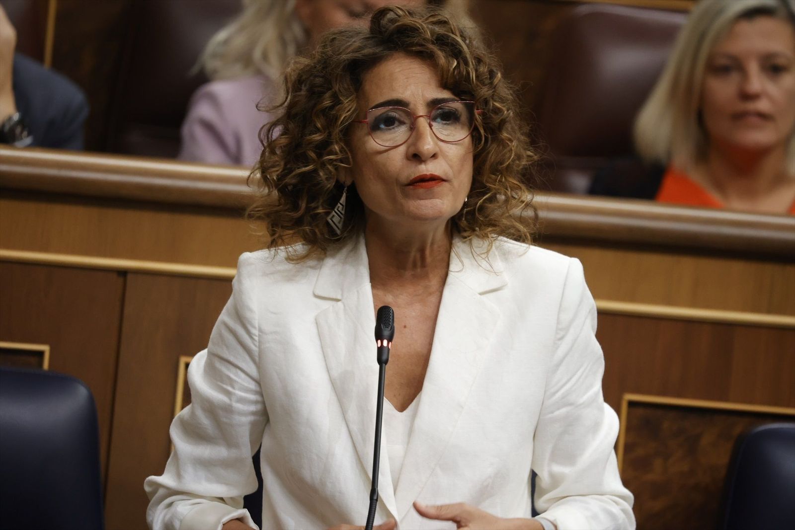 María Jesús Montero rechaza un acuerdo con el novio de Ayuso para evitar una demanda por derecho al honor