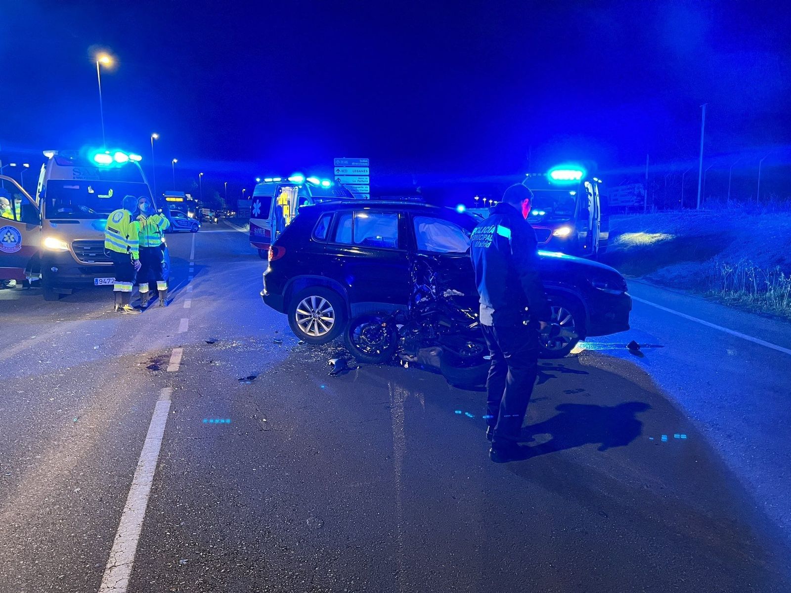 Un motorista grave tras colisionar con un turismo en el barrio de la Fortuna