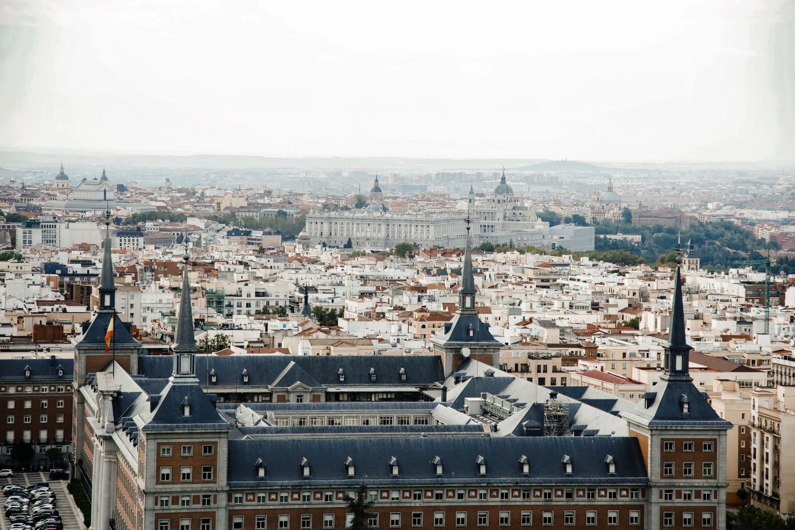 Vista de la Plaza Mayor y el Palacio Real desde el Faro de Moncloa