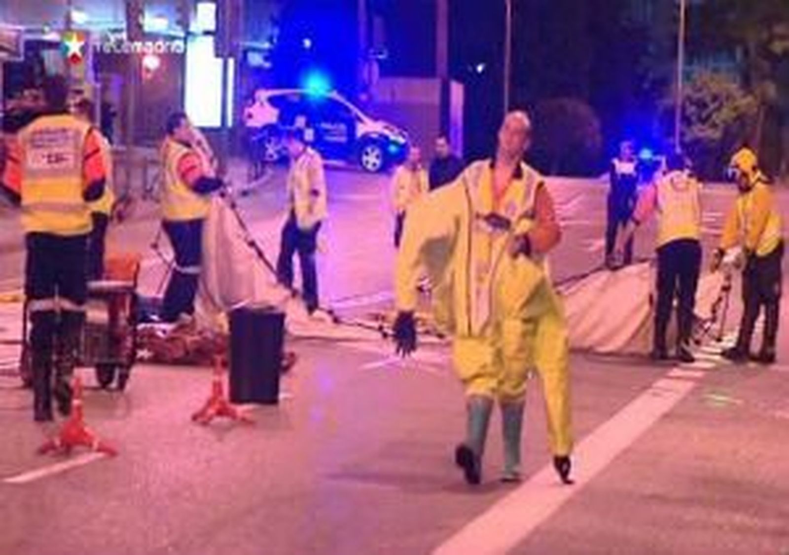 Bomberos y Policía Muncipal toman el Paseo de las Acacias para simular un accidente