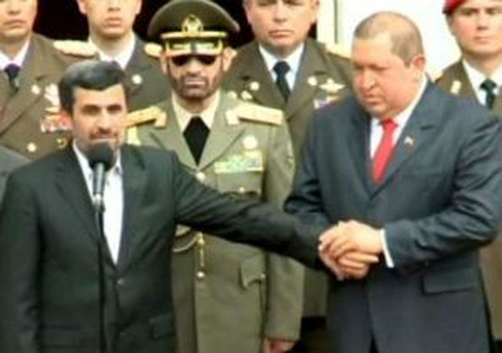 Chávez y Ahmadineyad se alían en su desafío a Estados Unidos