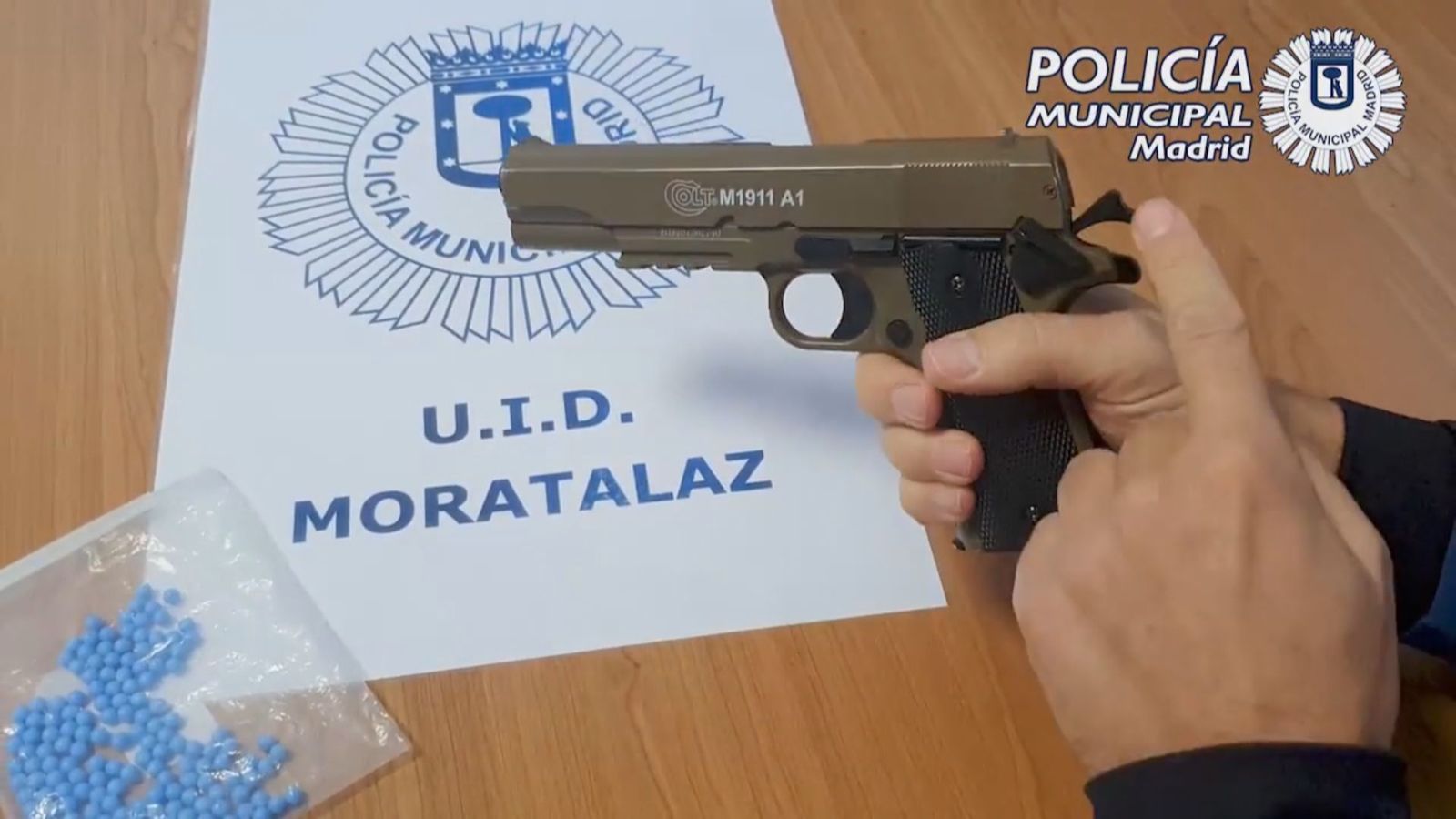 Intervienen una pistola de 'Airsoft' a un menor en un instituto de Moratalaz