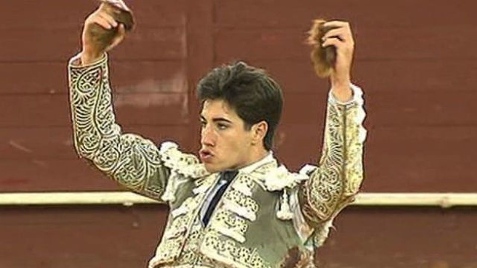 Rotundo triunfo del novillero Alvaro Lorenzo en Vistalegre