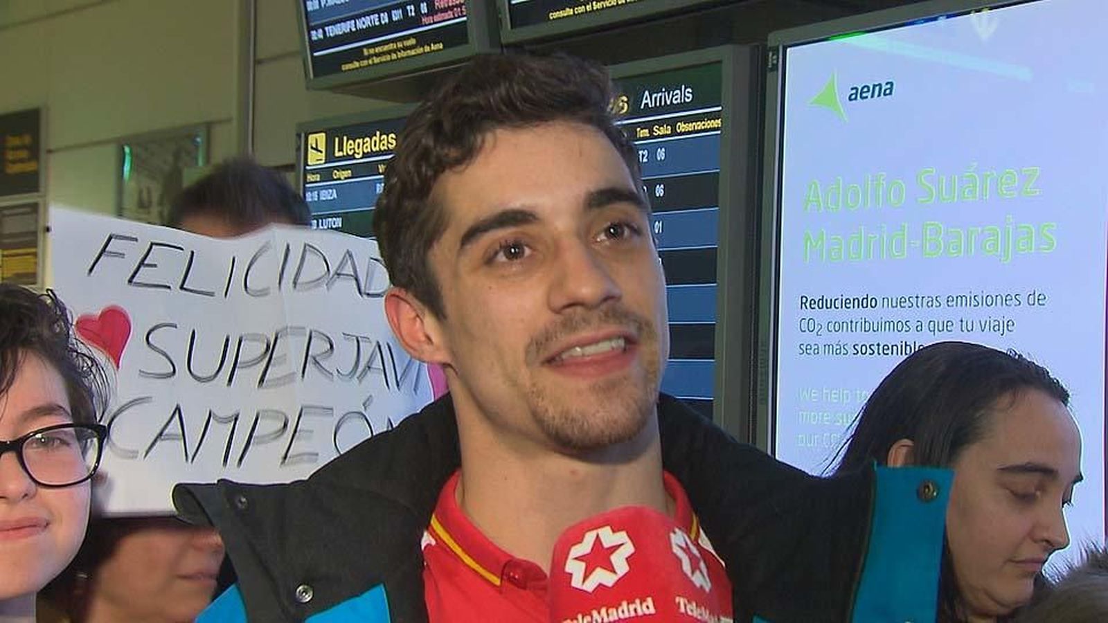 Caluroso recibimiento a Javier Fernández tras su bronce olímpico