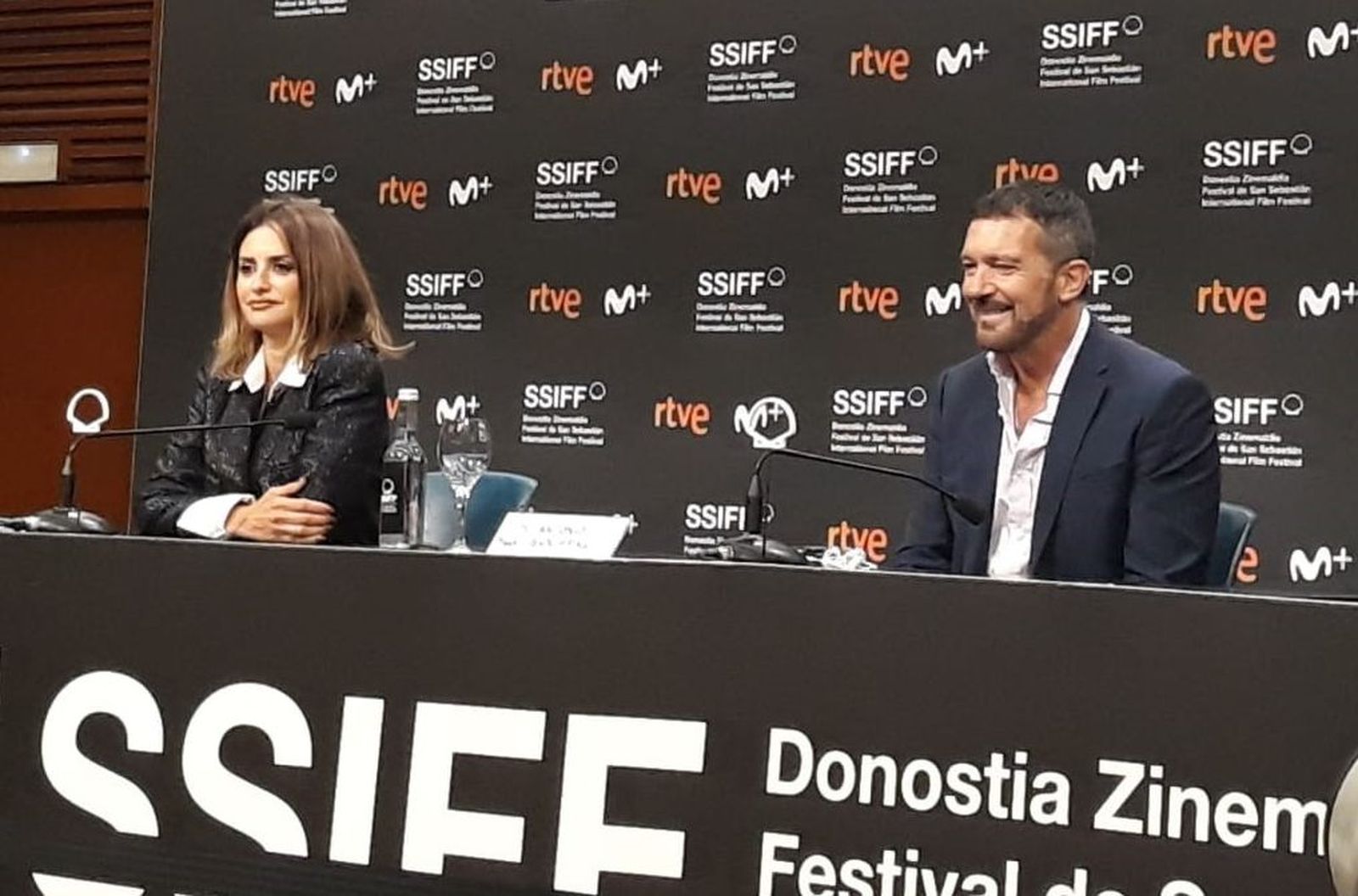 Penélope Cruz y Antonio Banderas, 'compiten' por la Concha de Plata