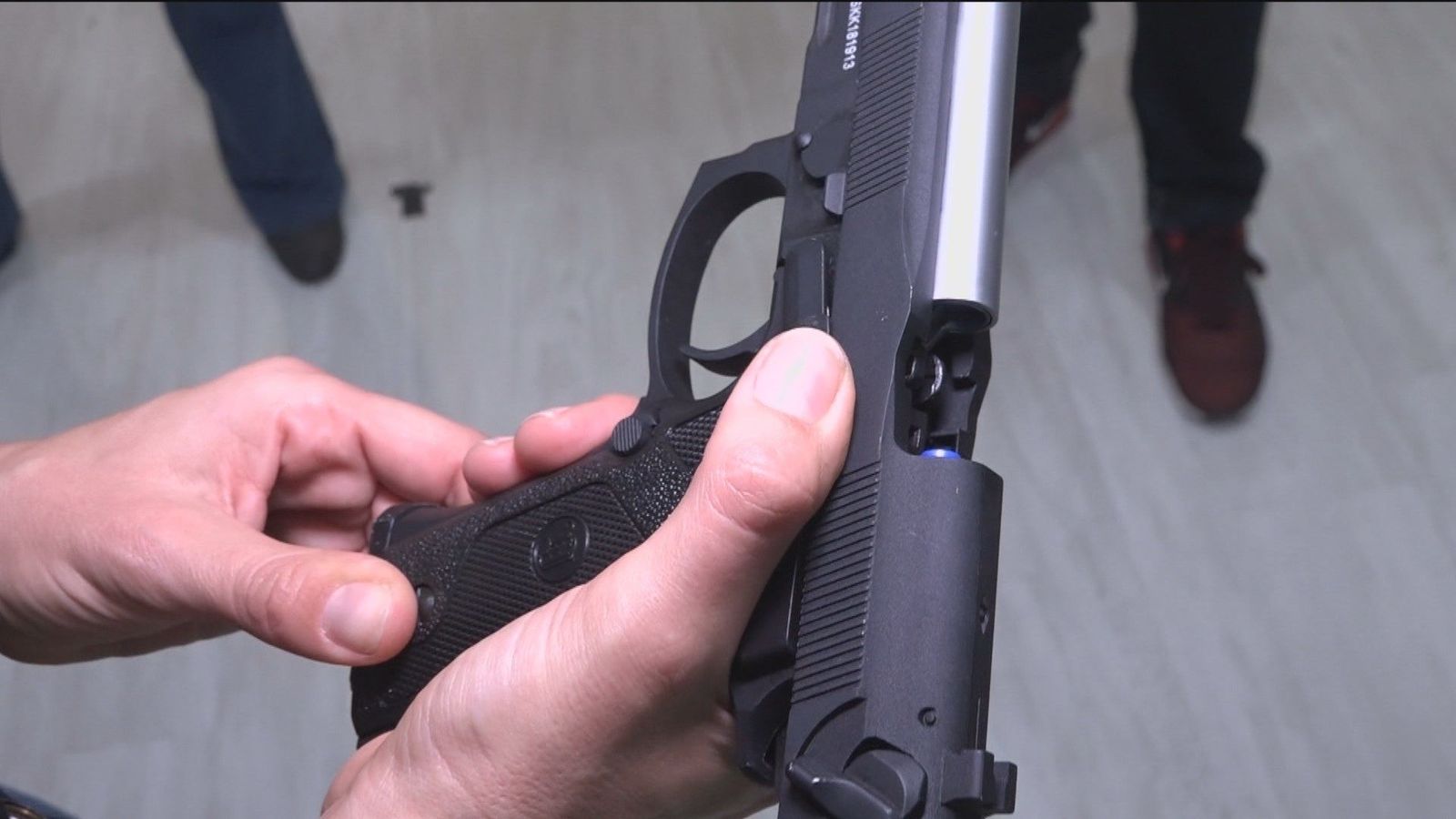 Denuncian los fallos de las pistolas 'low cost' de la Guardia Civil