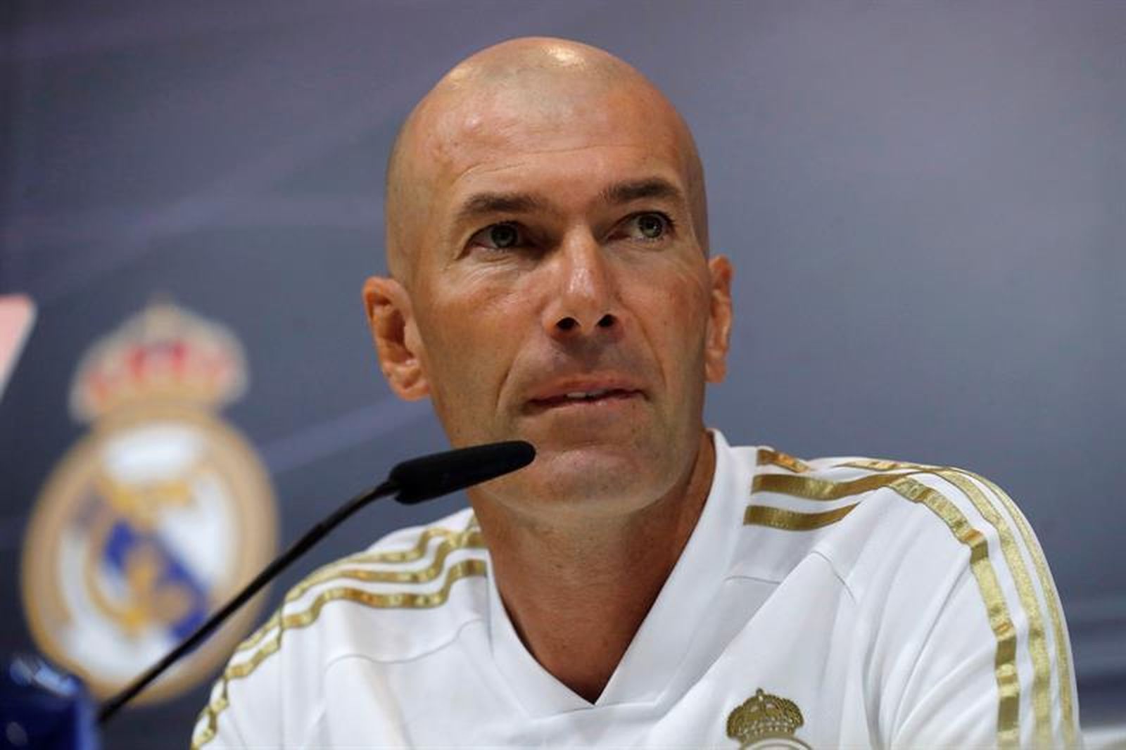 Zidane: "James está en forma y estoy contento con tenerlo"