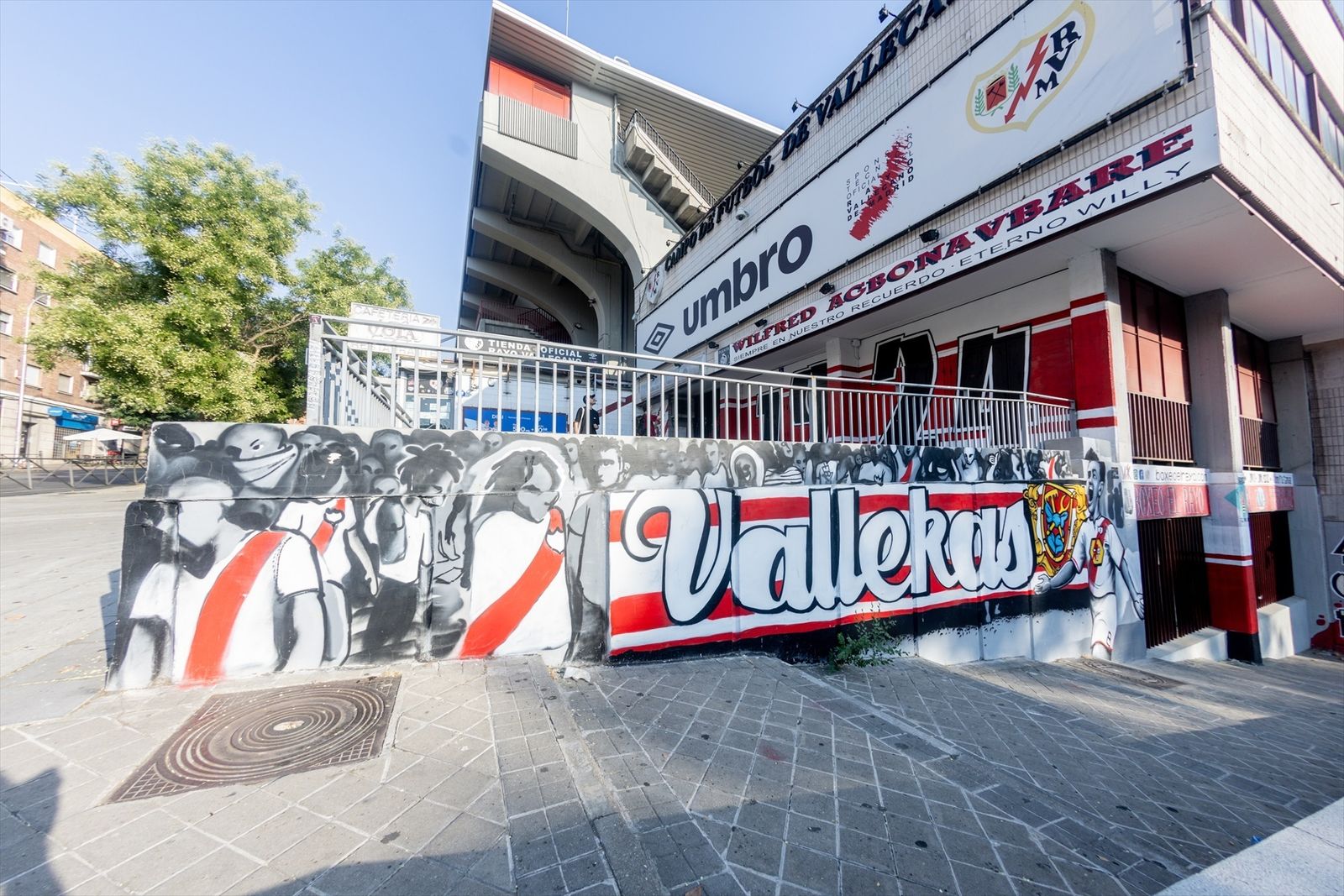 Exterior del Estadio de Vallecas