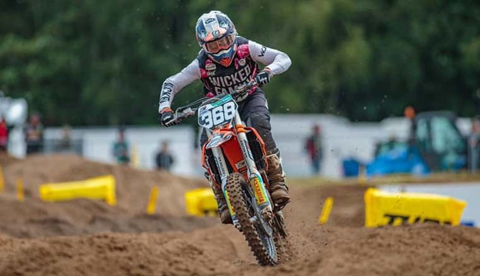 El espectáculo del motocross, en Paracuellos