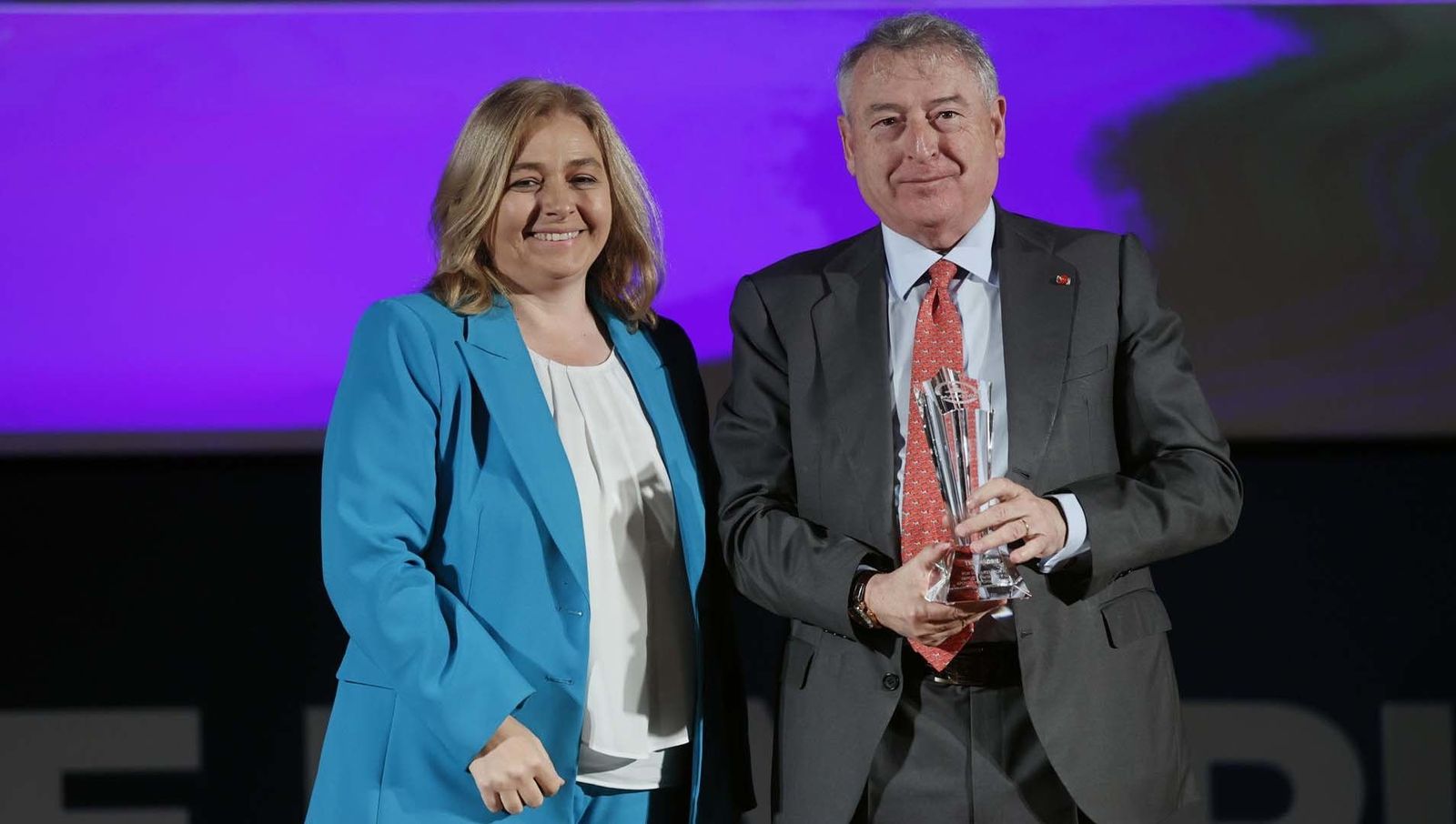 José Antonio Sánchez, Premio MAPOMA 2024 por el apoyo histórico de Telemadrid al Maratón de Madrid