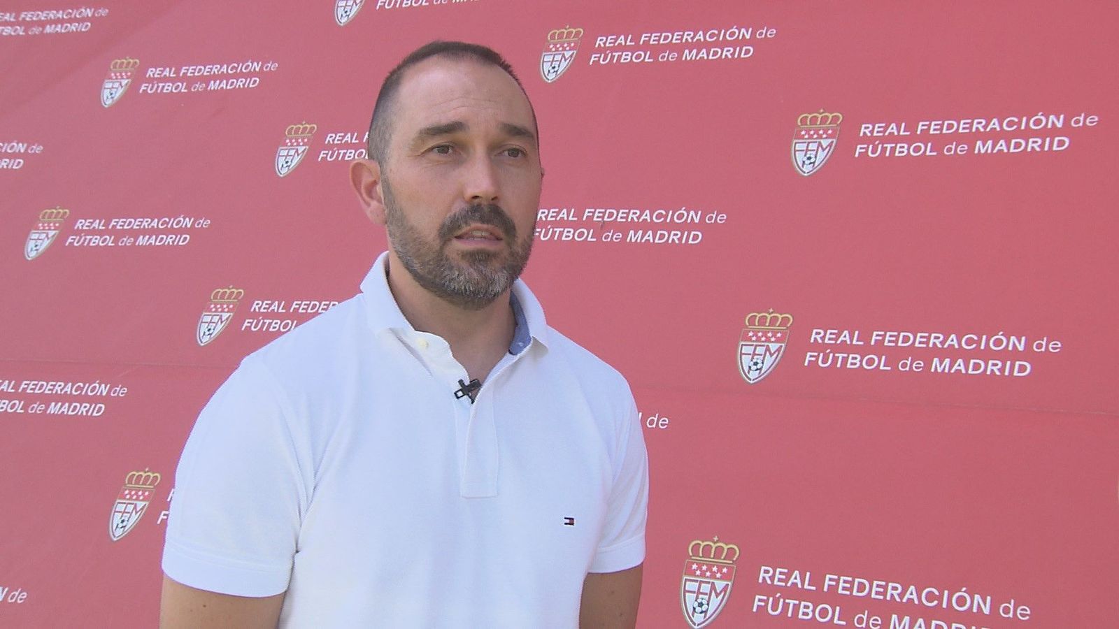 Víctor Pizarro arroja luz sobre la vuelta del fútbol europeo