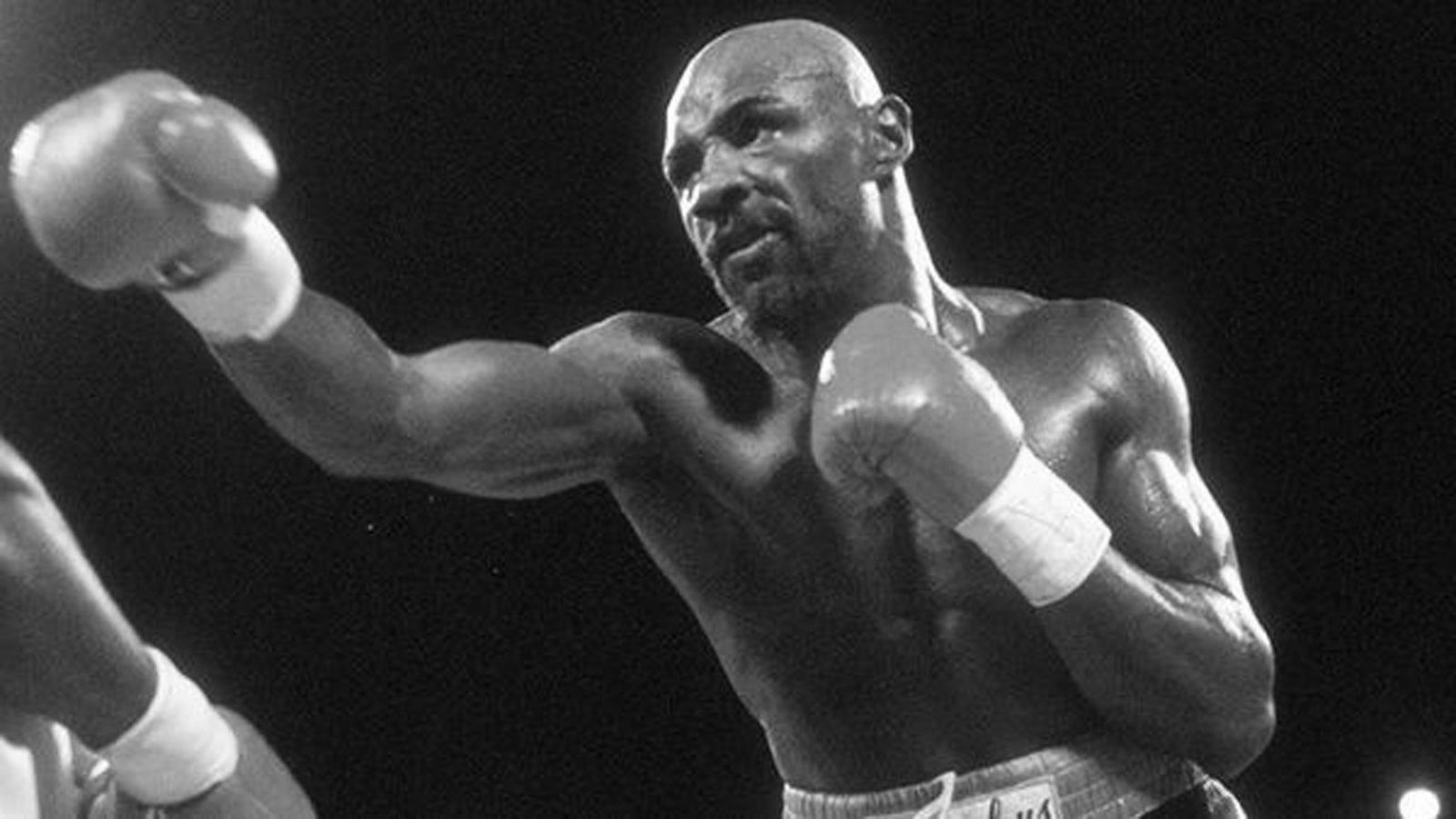 El boxeador Marvin Hagler, legendario excampeón invicto del peso mediano, murió el el 13 de marzo a la edad de 66 años. Hagler se convirtió en el campeón indiscutible de peso mediano en 1980 y defendió la corona 12 veces hasta su derrota ante otro legendario como Sugar Ray Leonard en 1987