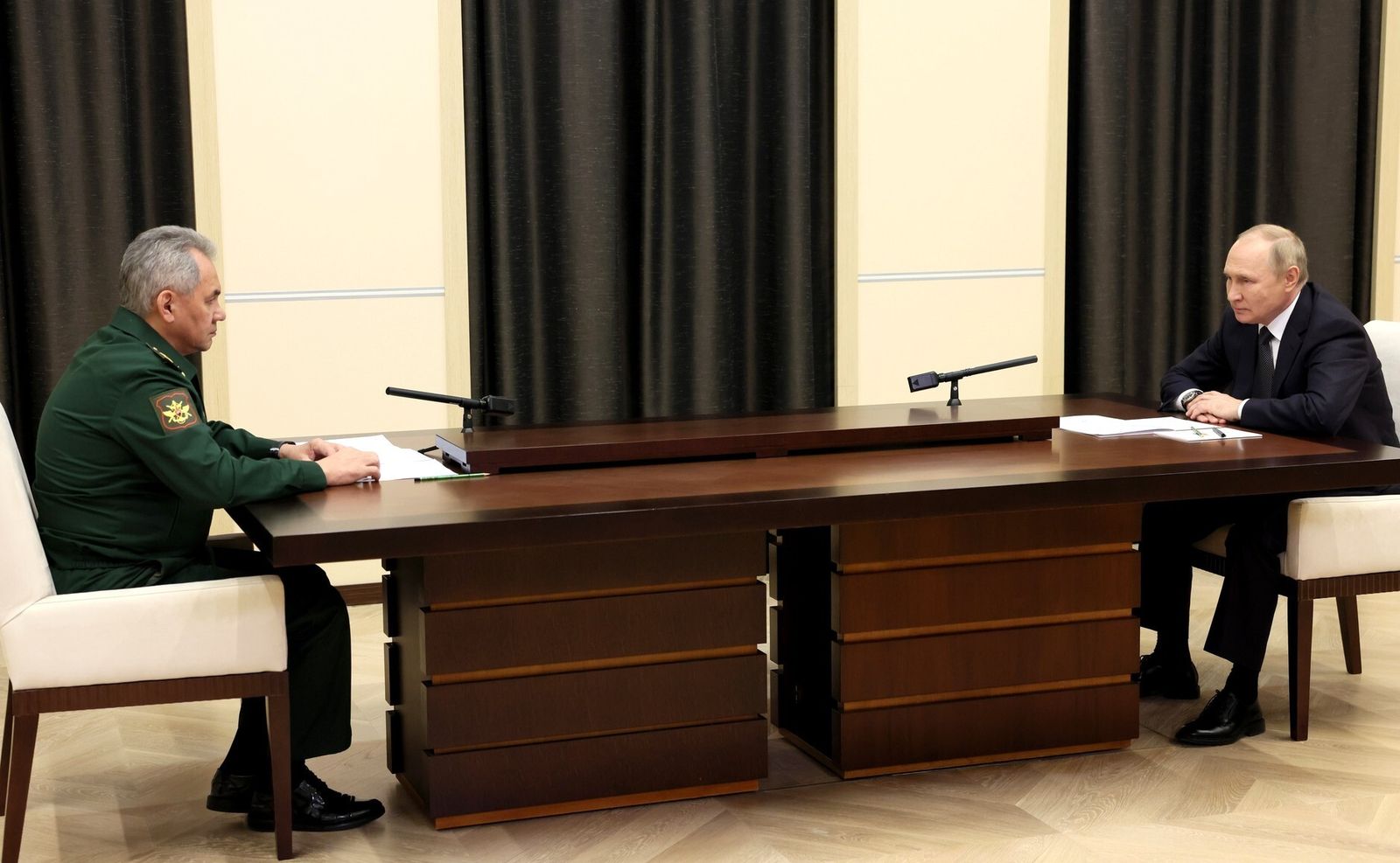 Putin habla con Sergei Shoigu, ministro de defensa de Rusia