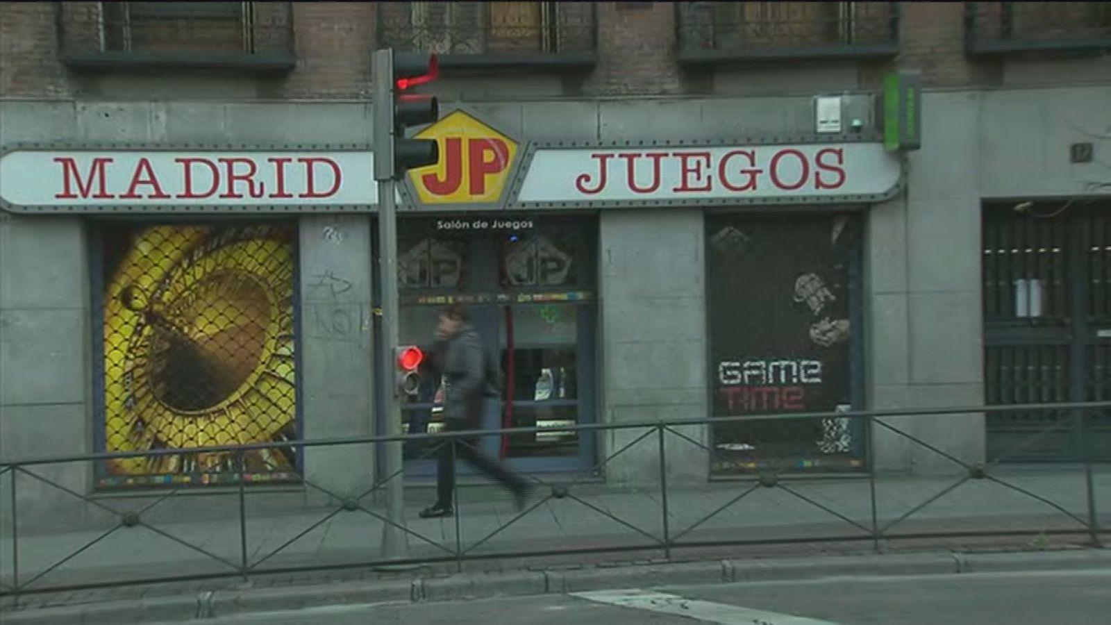 Los locales de apuestas están en Madrid donde hay concentración de gente y no cerca de colegios