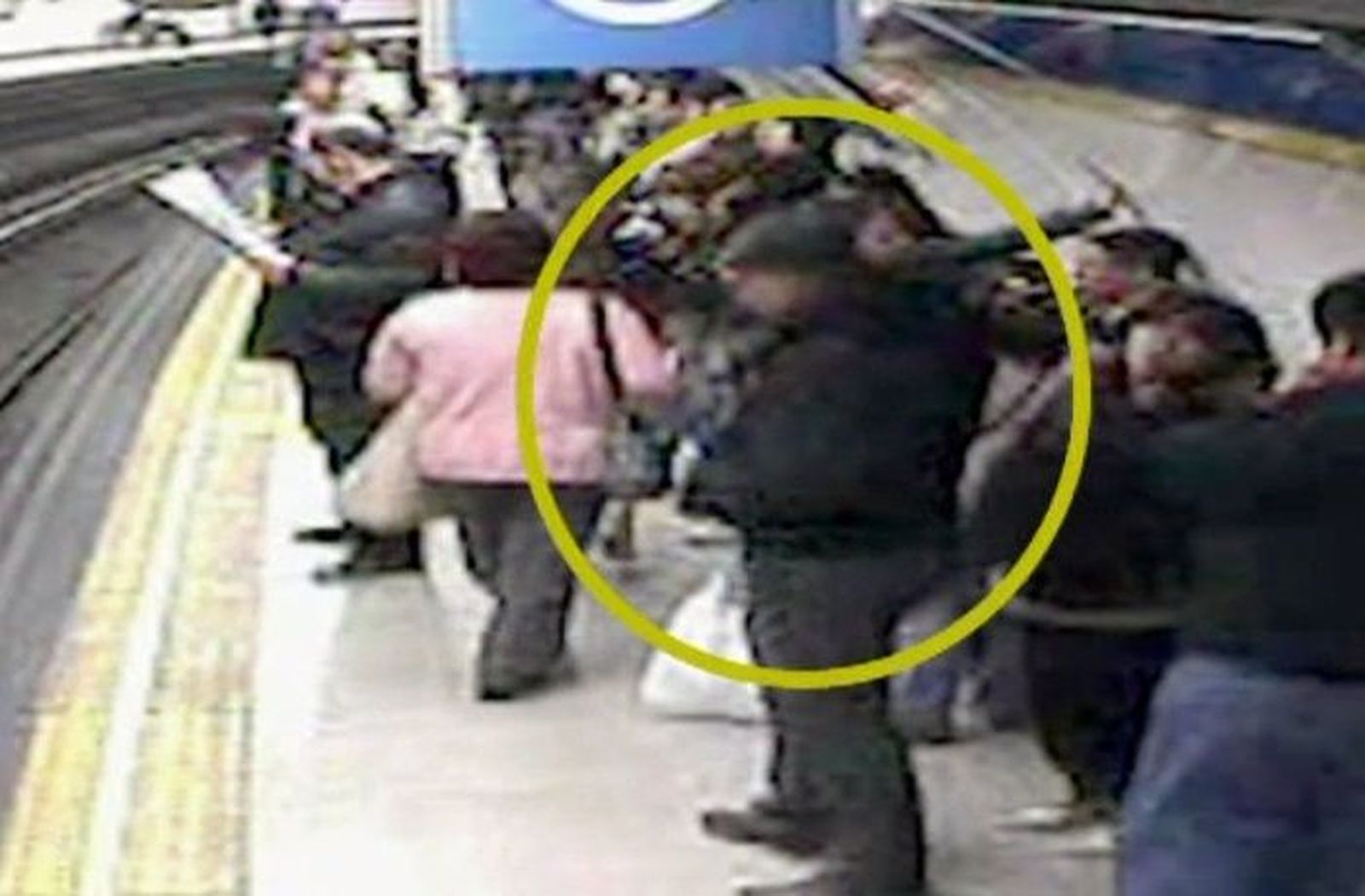 Un juez prohíbe a tres carteristas entrar en el Metro durante seis meses