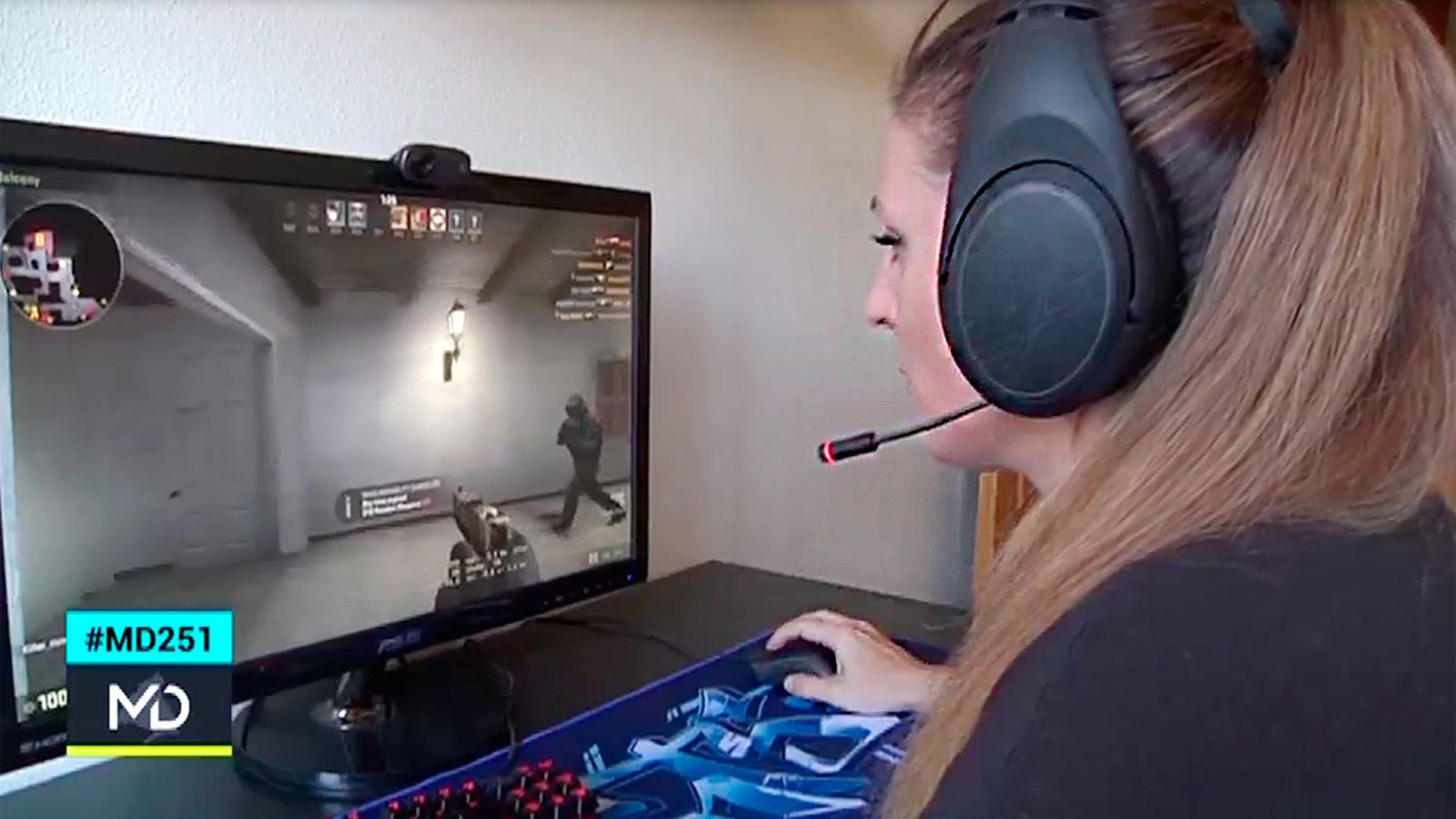 Ana es jugadora profesional de videojuegos