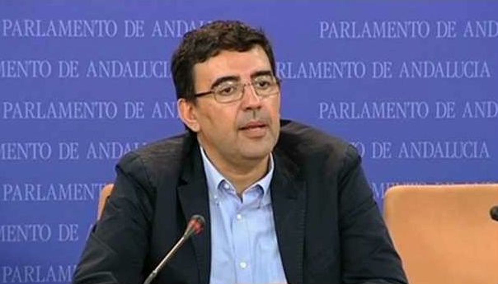 La gestora del PSOE avisa al PP que no aceptará condiciones para abstenerse