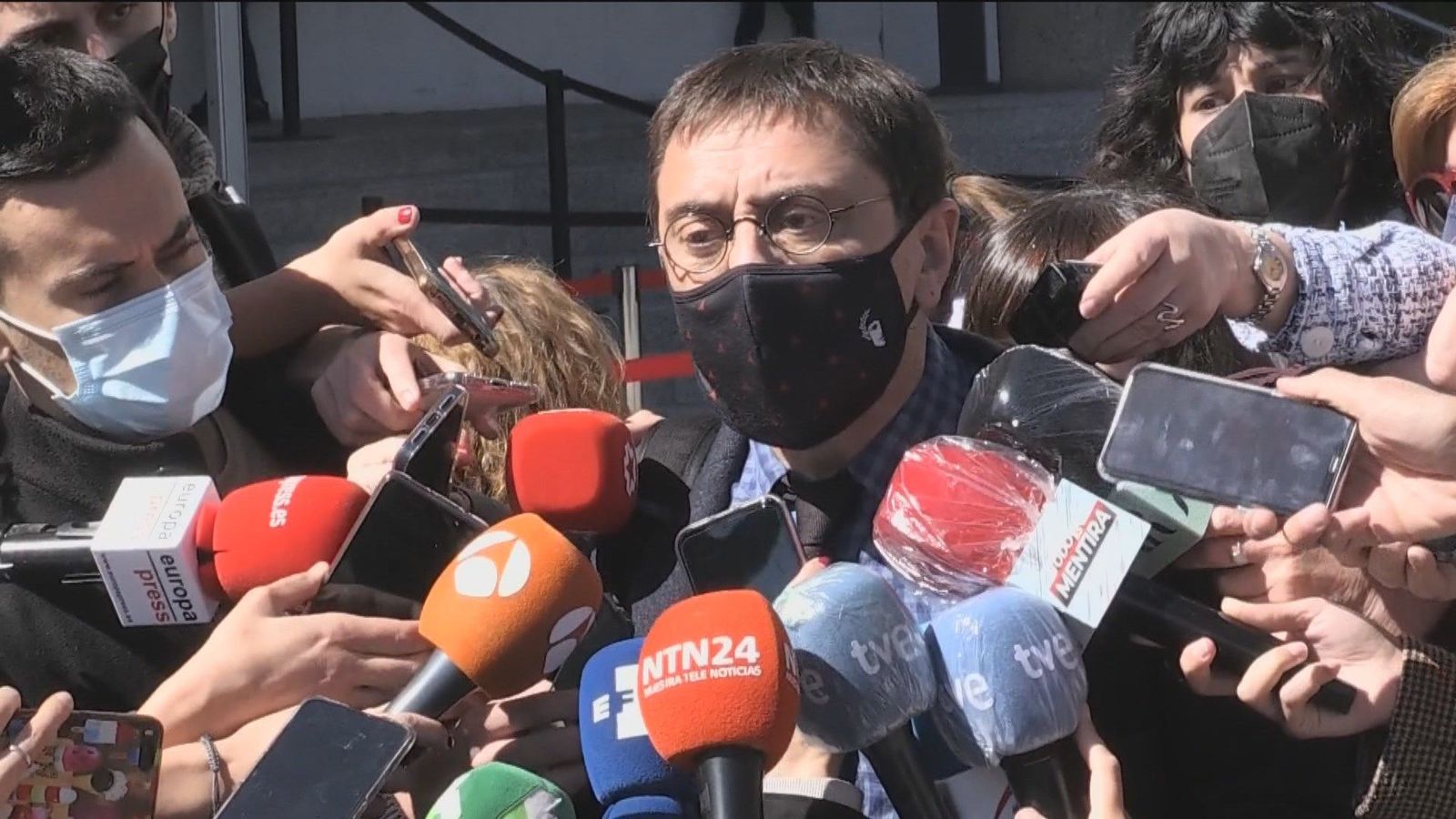 Monedero niega ante el juez que la factura a Neurona fuera falsa y habla de "guerra jurídica" contra Podemos