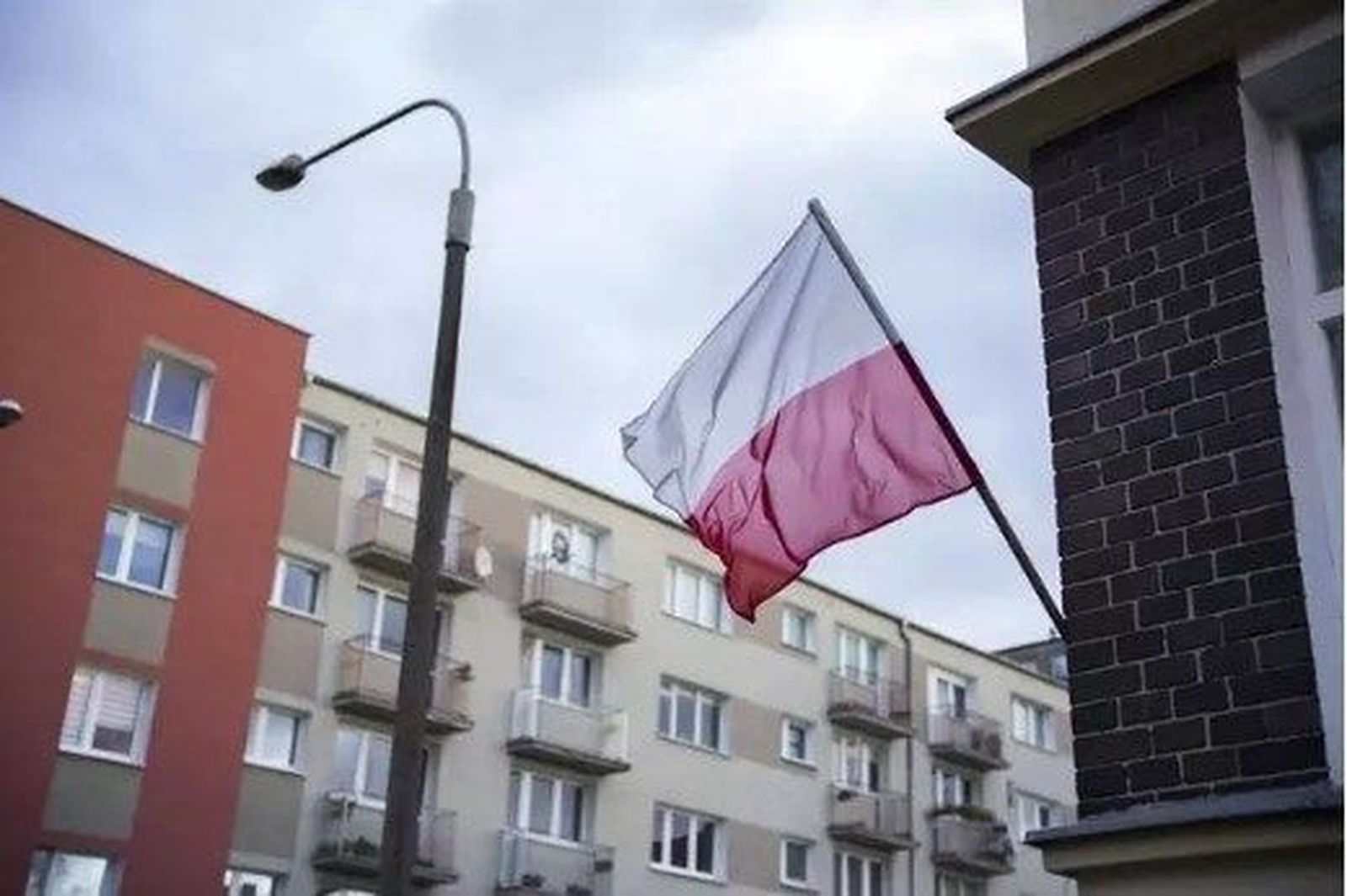 Polonia en “máxima alerta” tras anunciar que derribó drones rusos que entraron en su territorio