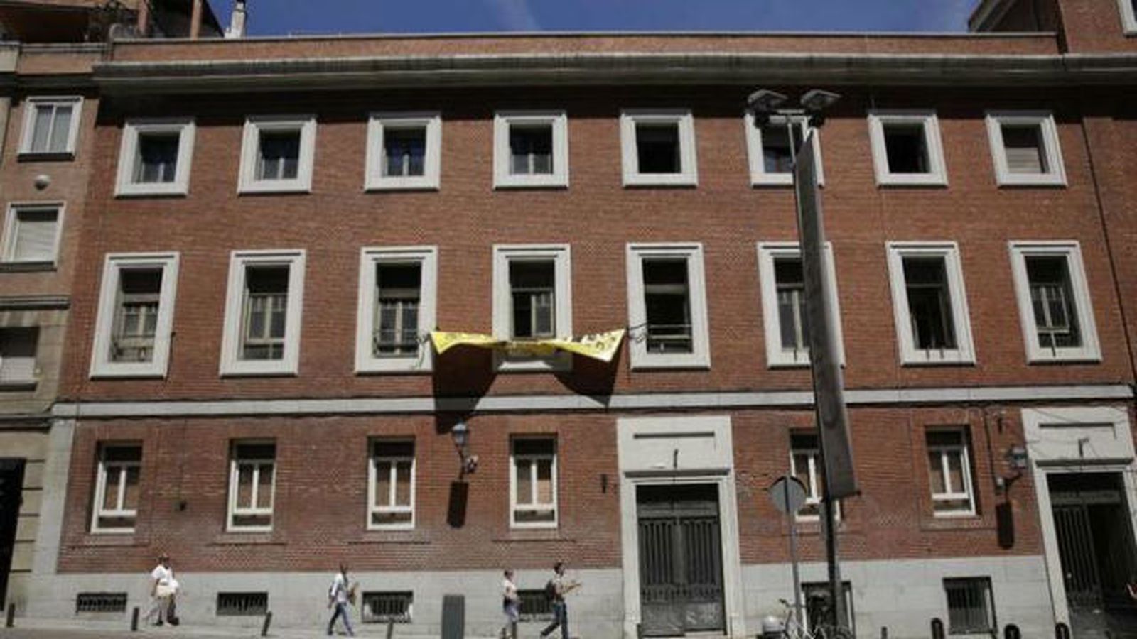 Los okupas de 'La Ingobernable' exigen a Carmena "recuperar" el edificio