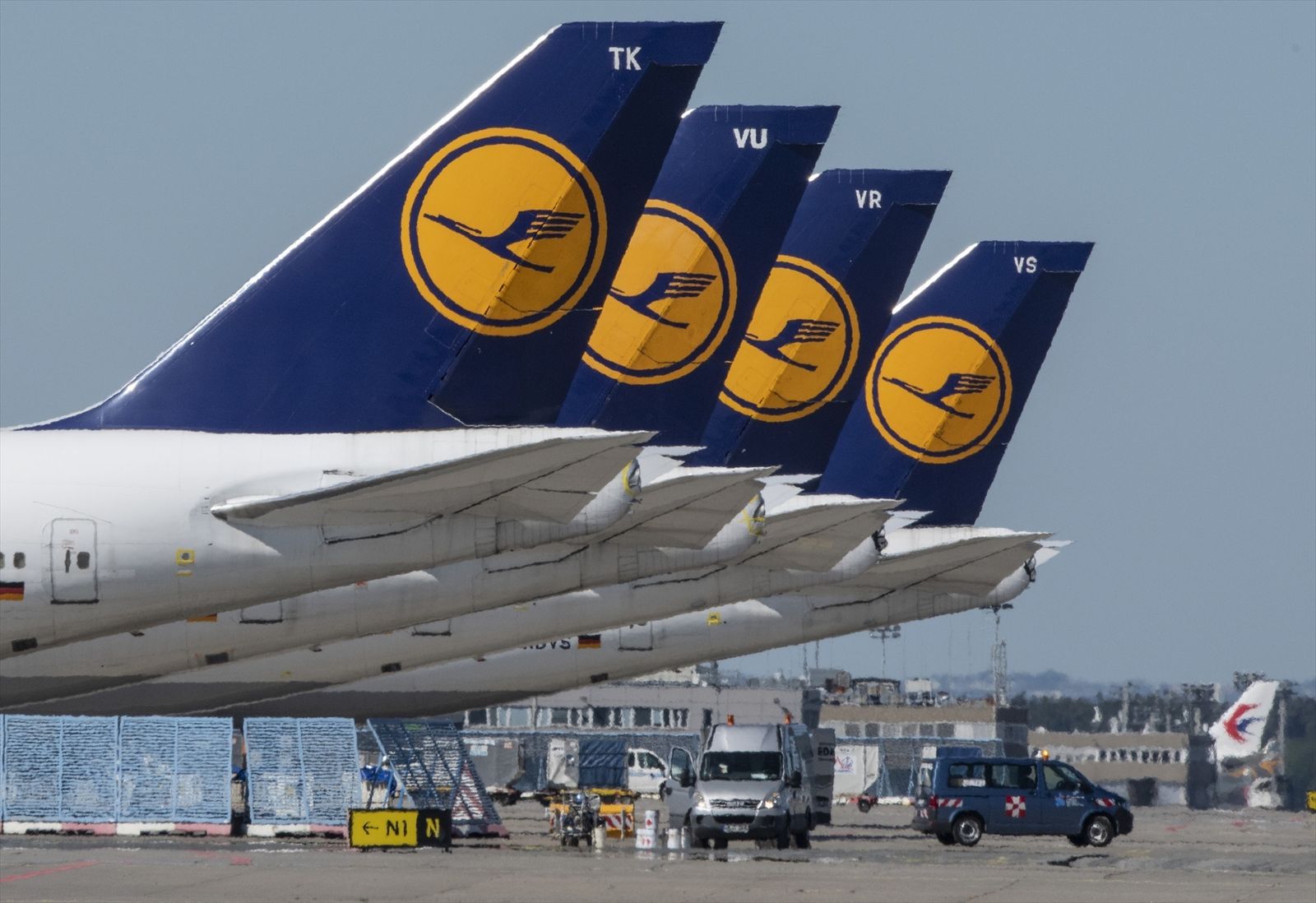 Aviones de Lufthansa en el aeropuerto de Fráncfort