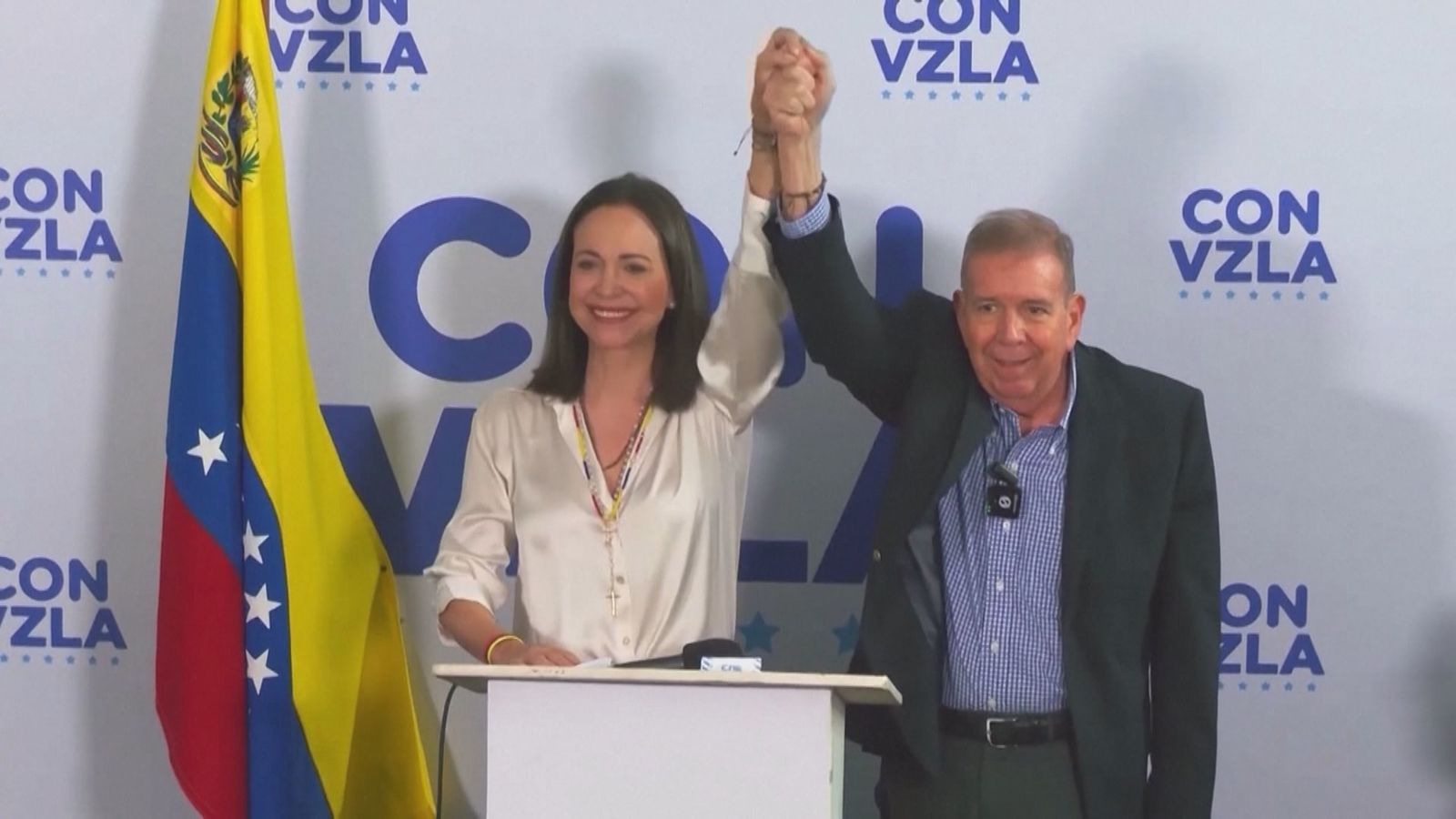 Edmundo González llega a Madrid