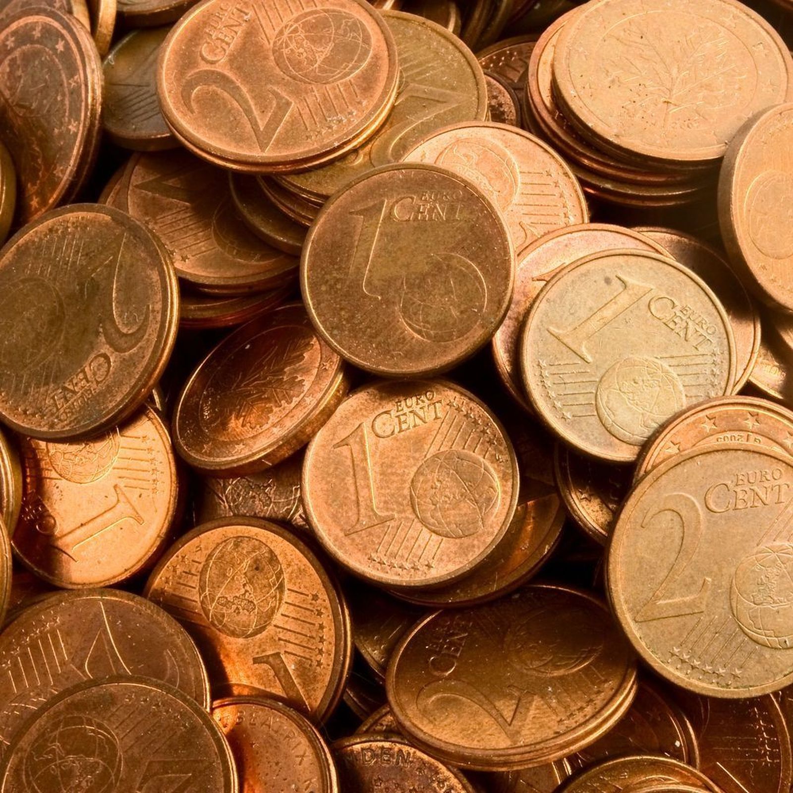 La Unión Europea advierte que no se puede prohibir el dinero en efectivo