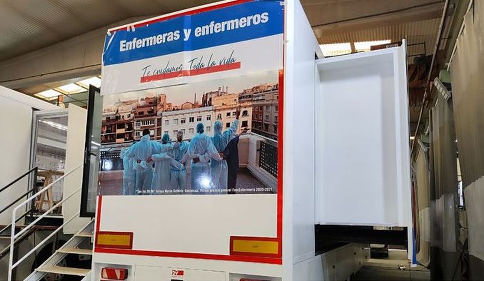 Enfermeras en ruta para examinar la salud de los españoles