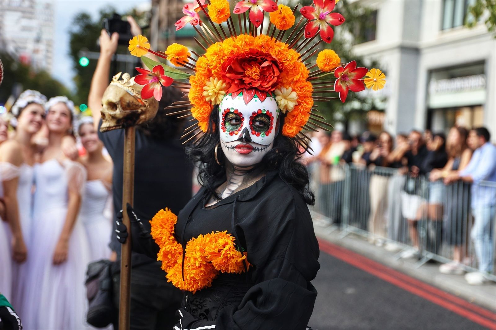Fotogaleria: El desfile de la Hispanidad llena de color la Gran Vía