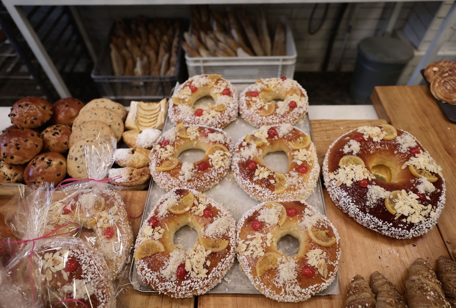 Colas en Madrid en busca del mejor roscón de Reyes