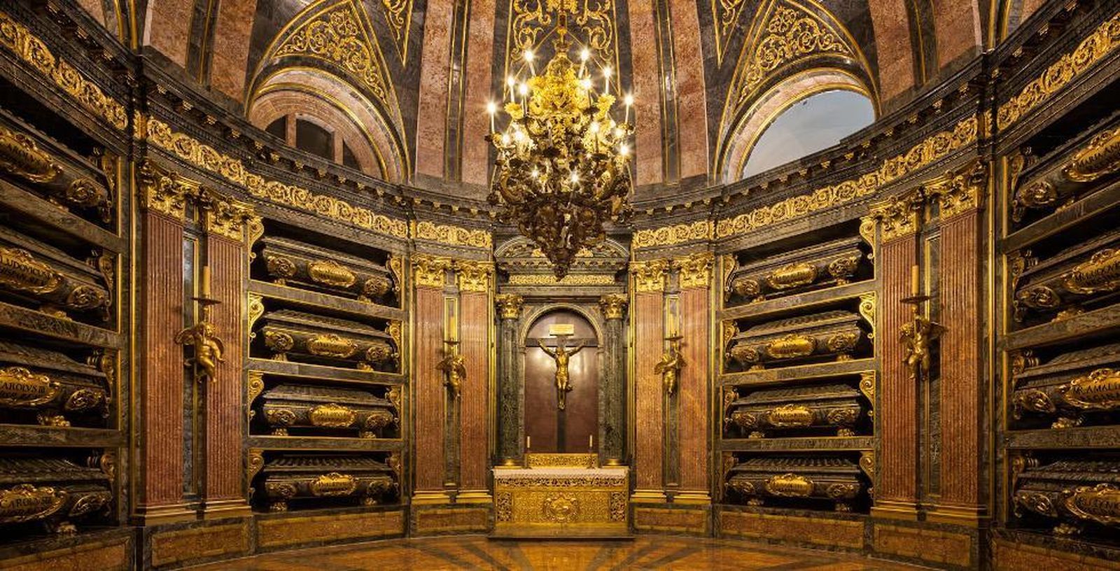 Panteones donde están enterrados los reyes