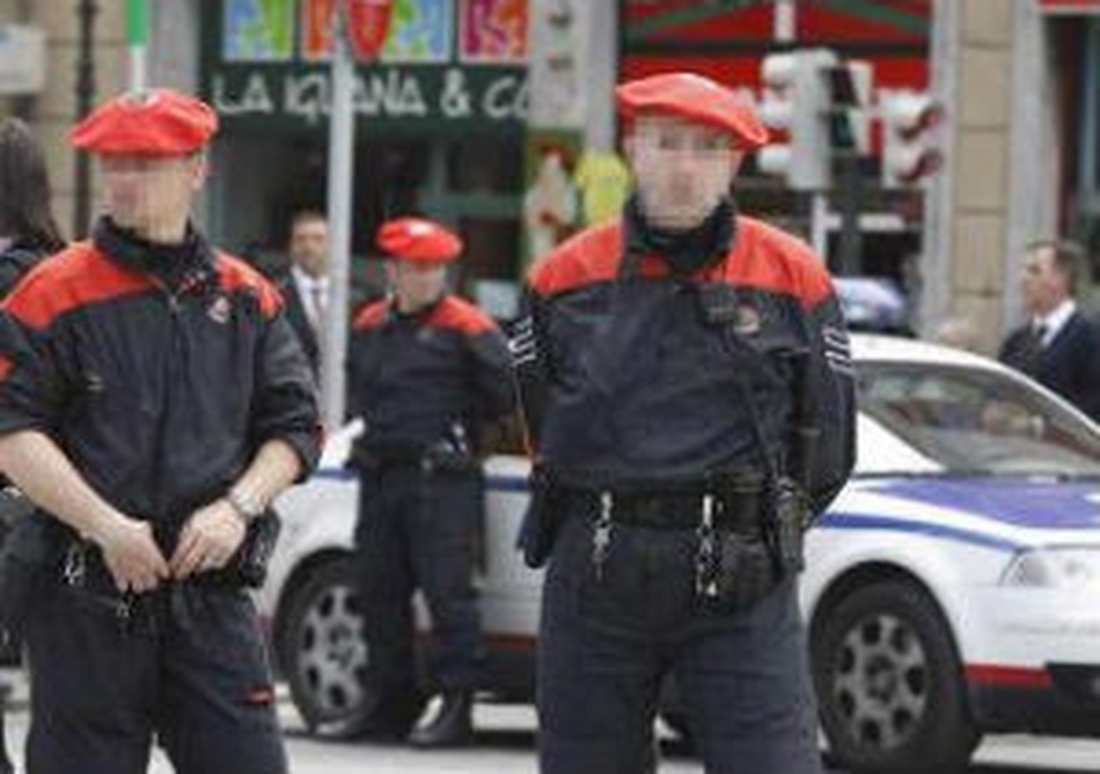 Agentes de la Ertzaintza