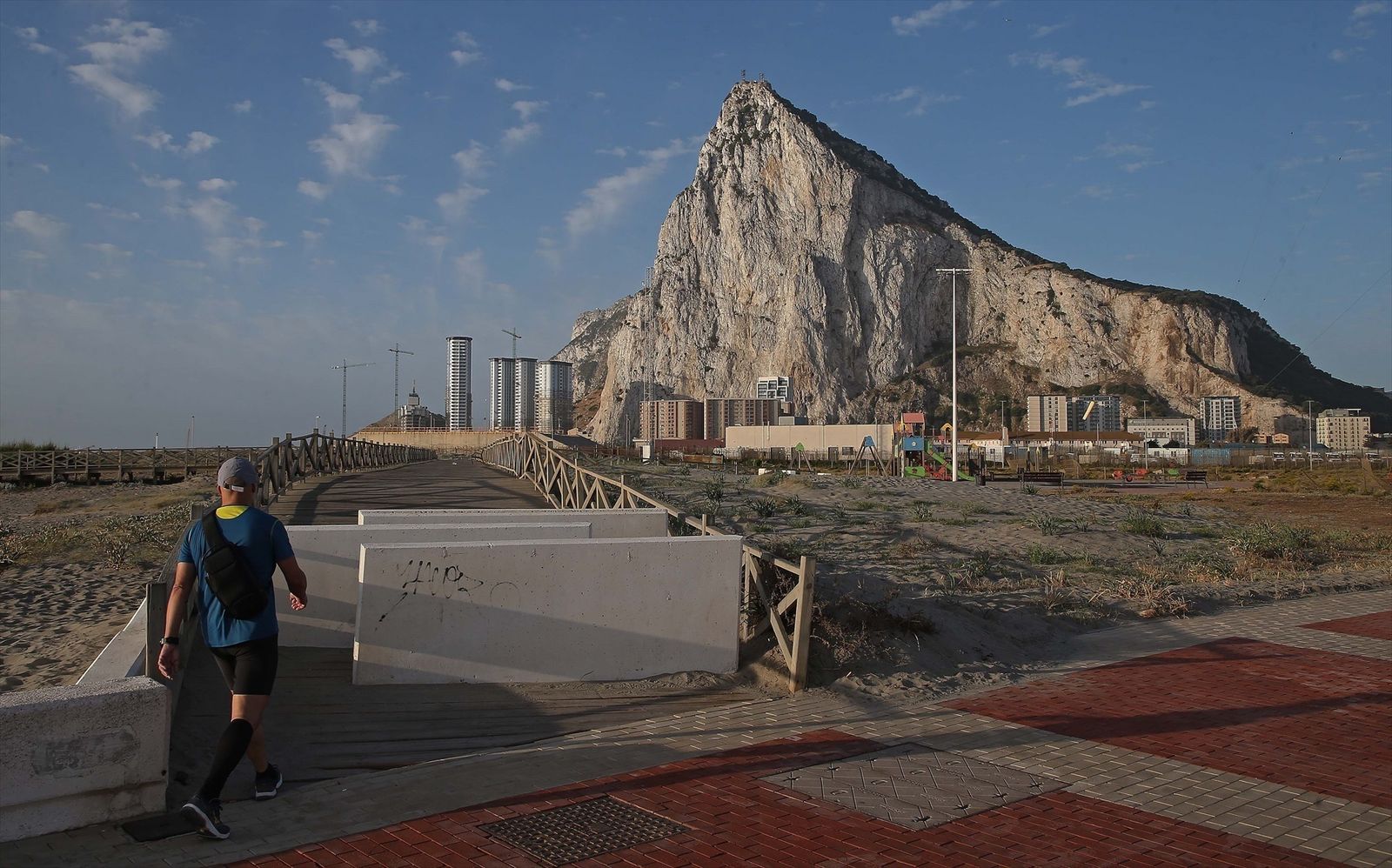 Albares ve "muy cerca" un acuerdo con Reino Unido sobre Gibraltar